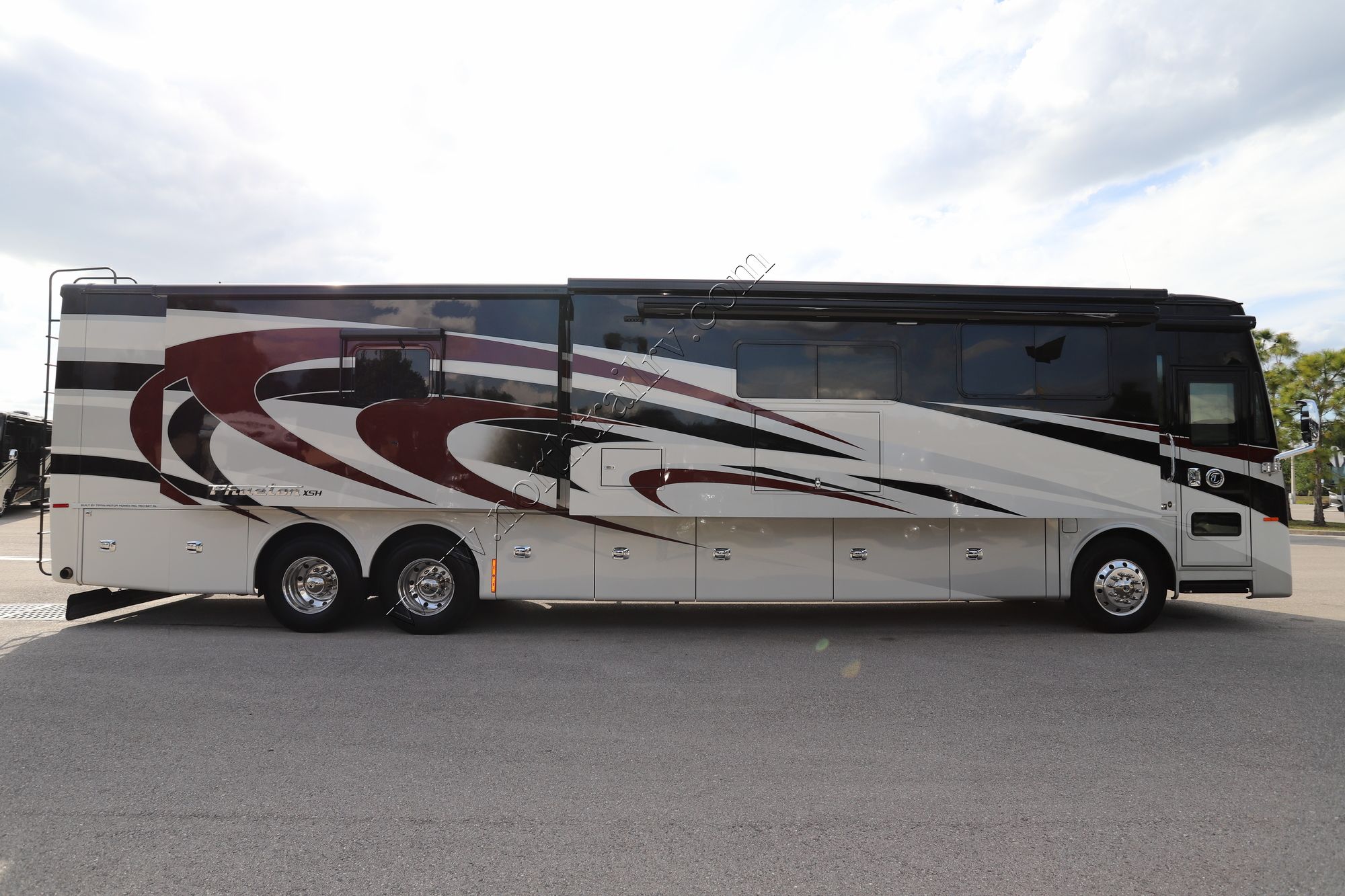 Used 2020 Tiffin Motor Homes Phaeton 44OH Class A  For Sale