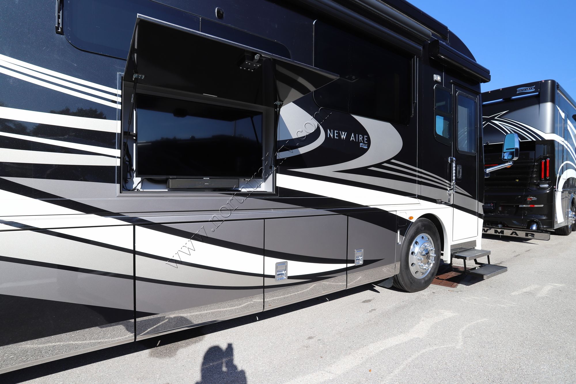 Used 2020 Newmar New Aire 3343 Class A  For Sale