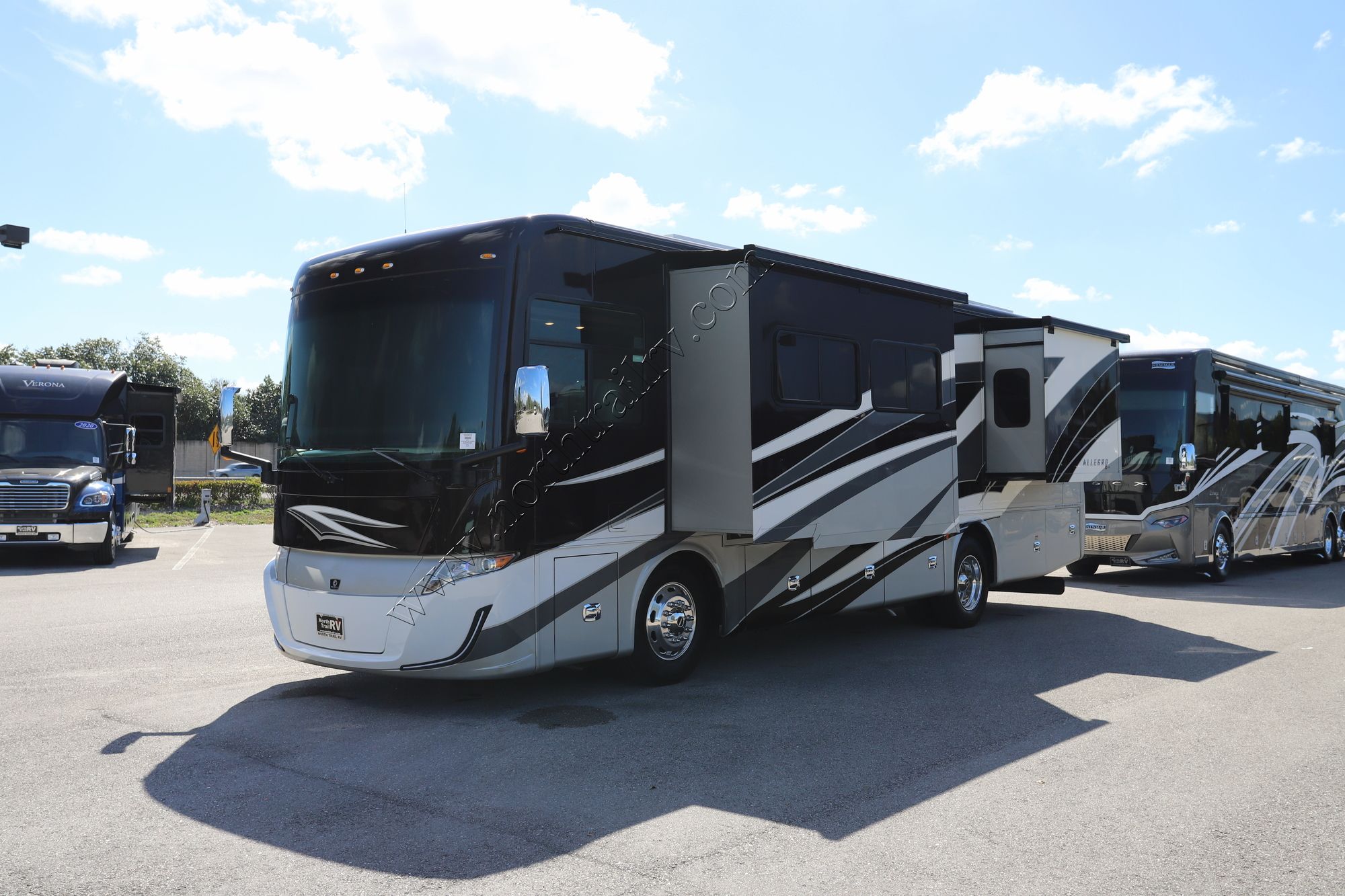 Used 2021 Tiffin Motor Homes Allegro Red 33AA Class A  For Sale