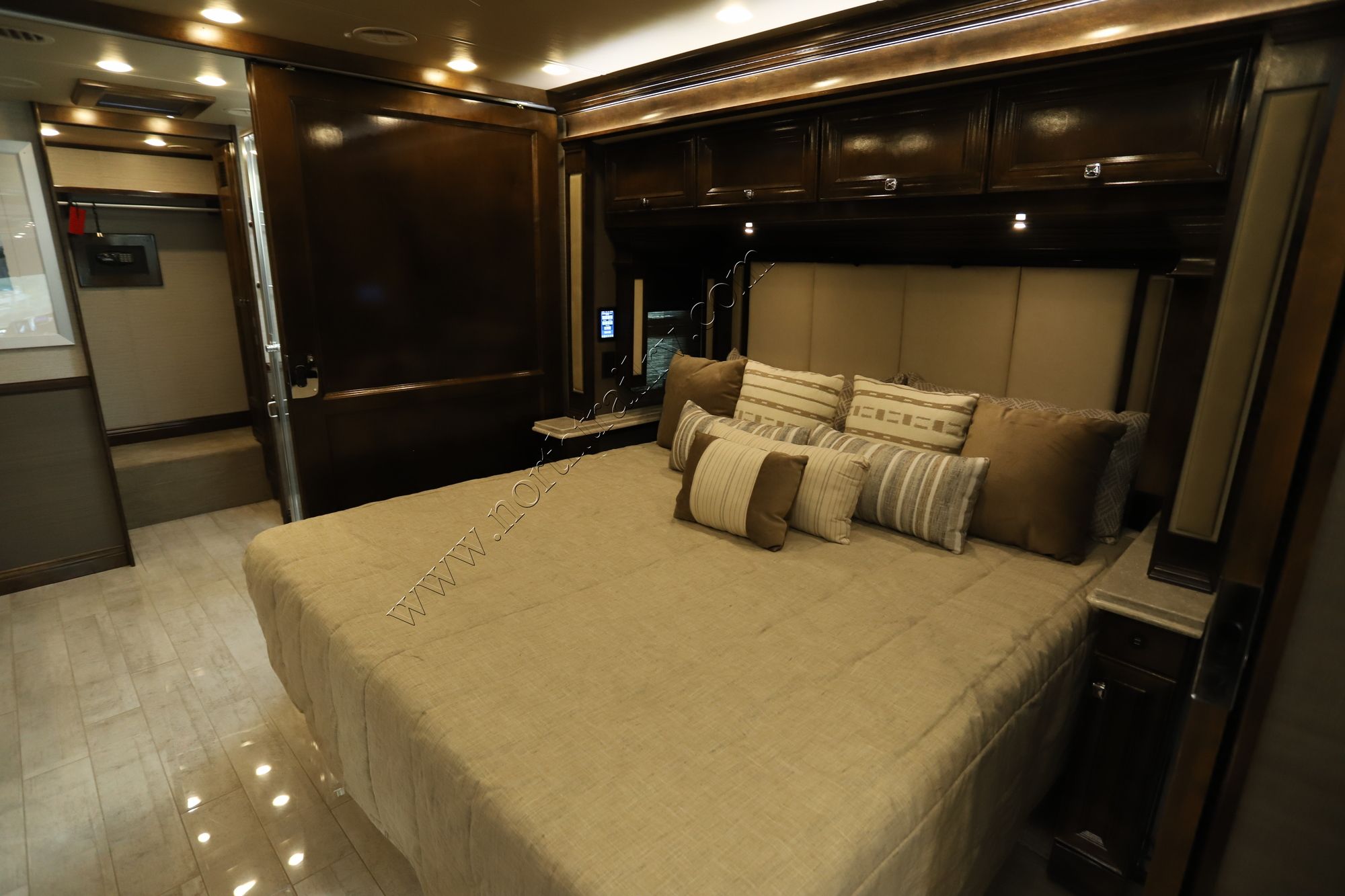 Used 2020 Tiffin Motor Homes Phaeton 44OH Class A  For Sale