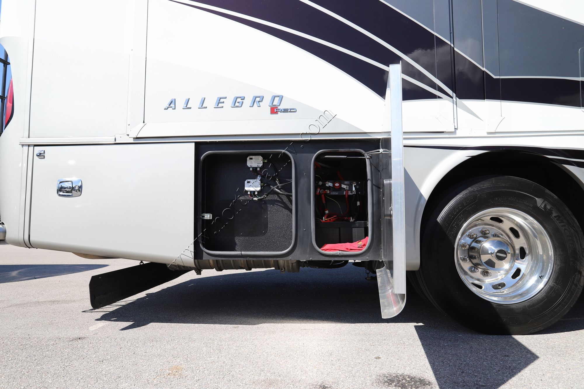 Used 2021 Tiffin Motor Homes Allegro Red 33AA Class A  For Sale