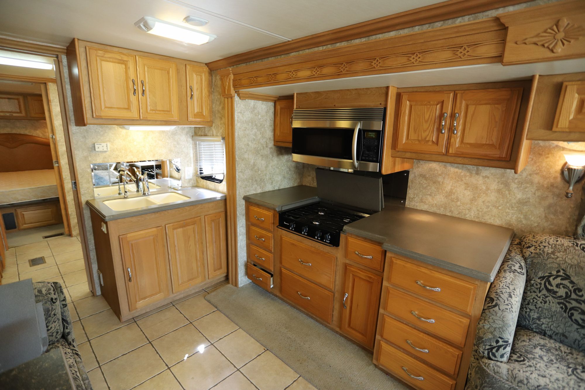 Used 2006 Coachmen Cross Country 372DS Class A  For Sale