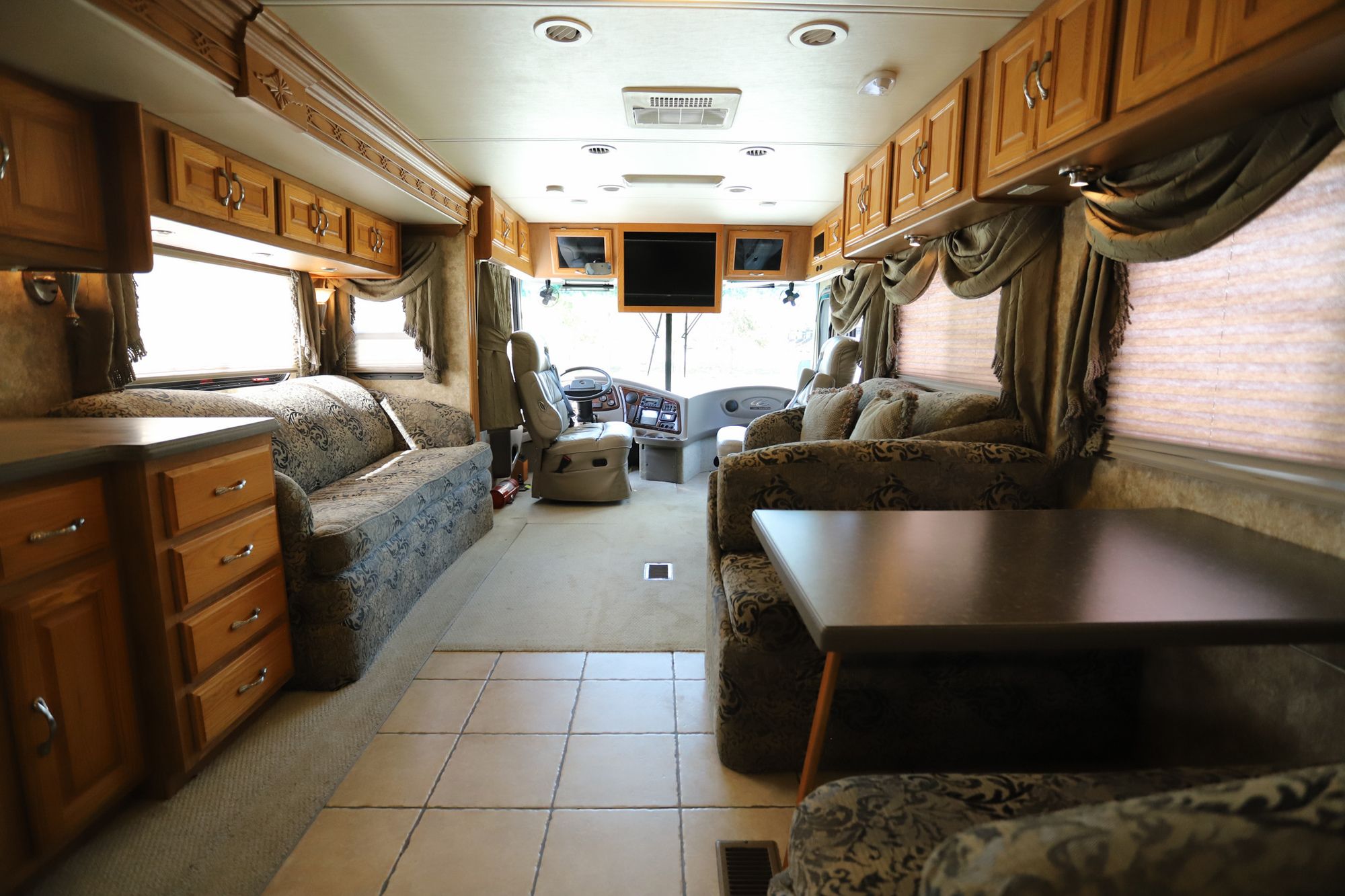 Used 2006 Coachmen Cross Country 372DS Class A  For Sale