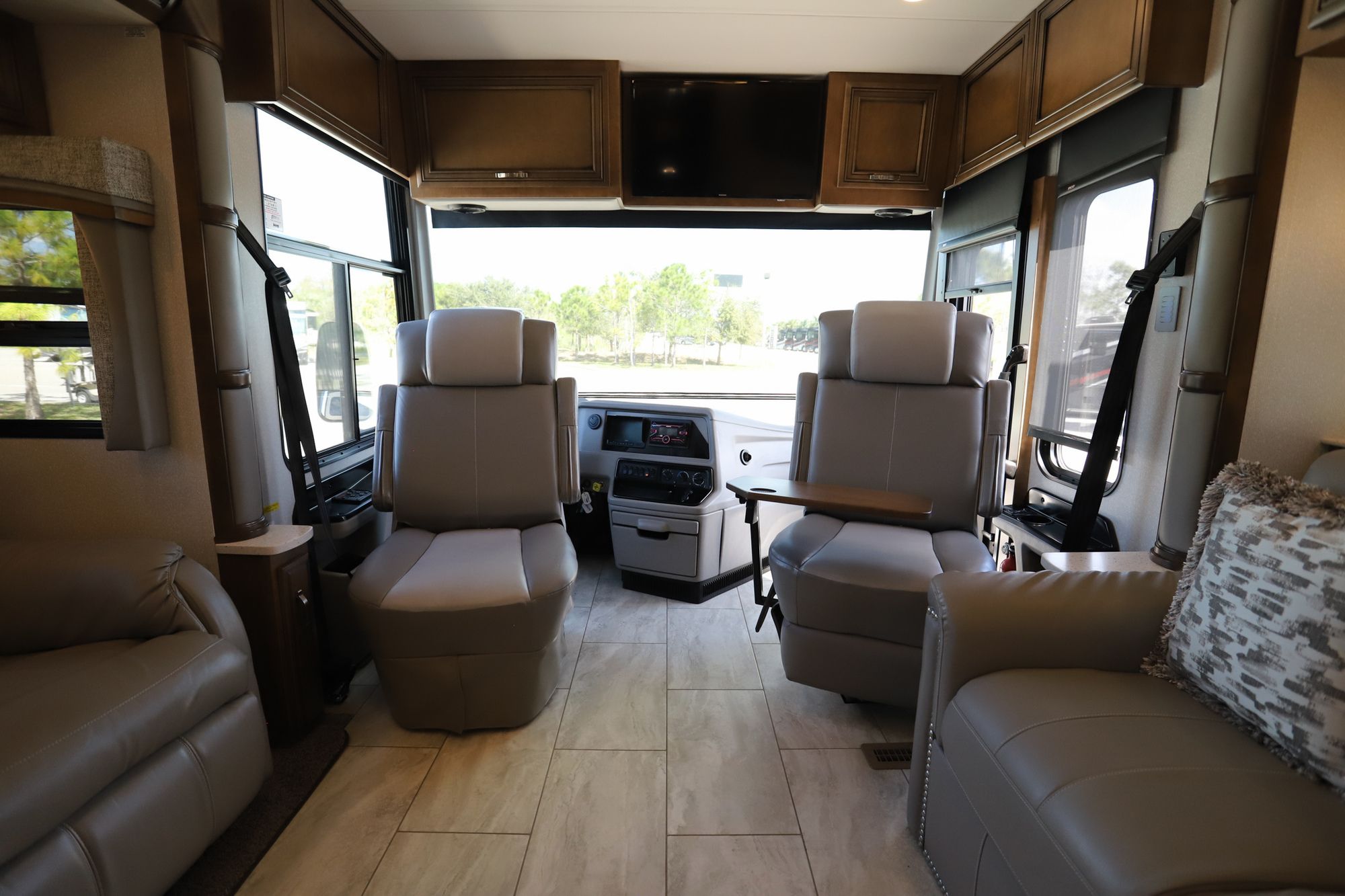 Used 2020 Newmar Kountry Star 4037 Class A  For Sale