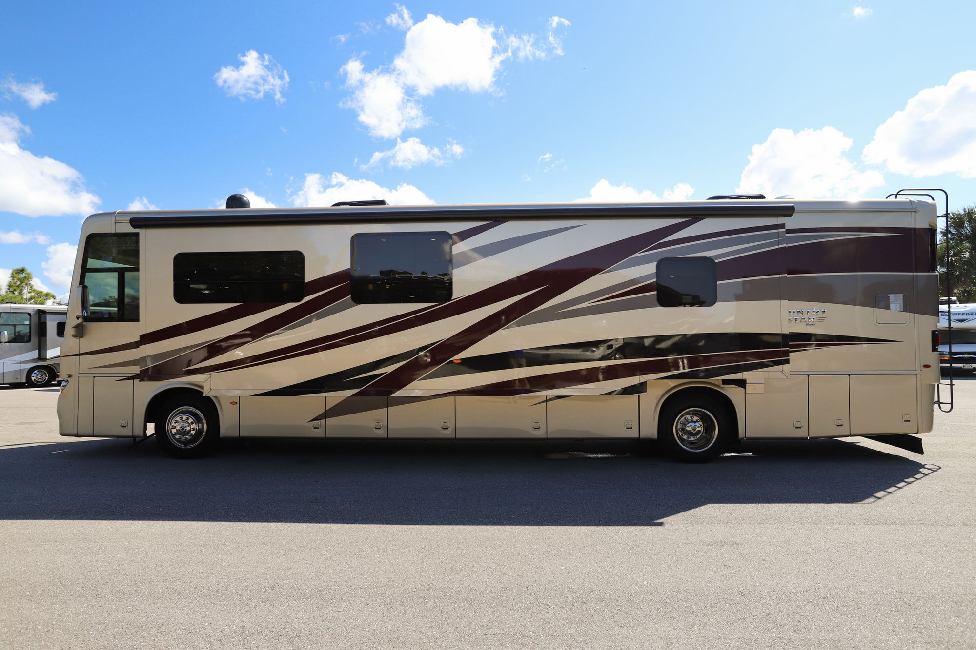 Used 2020 Newmar Kountry Star 4037 Class A  For Sale