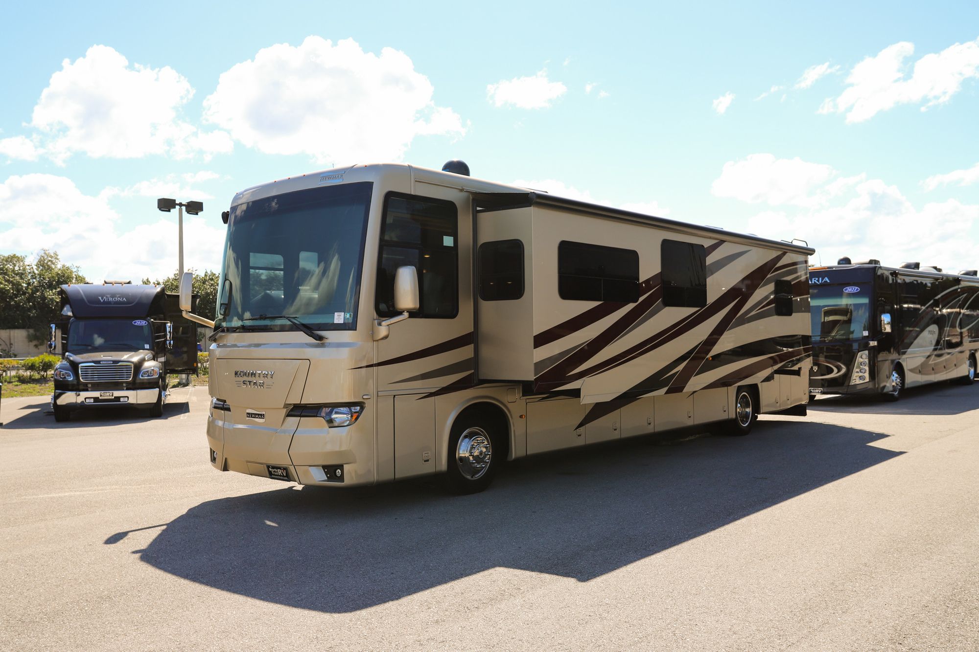 Used 2020 Newmar Kountry Star 4037 Class A  For Sale