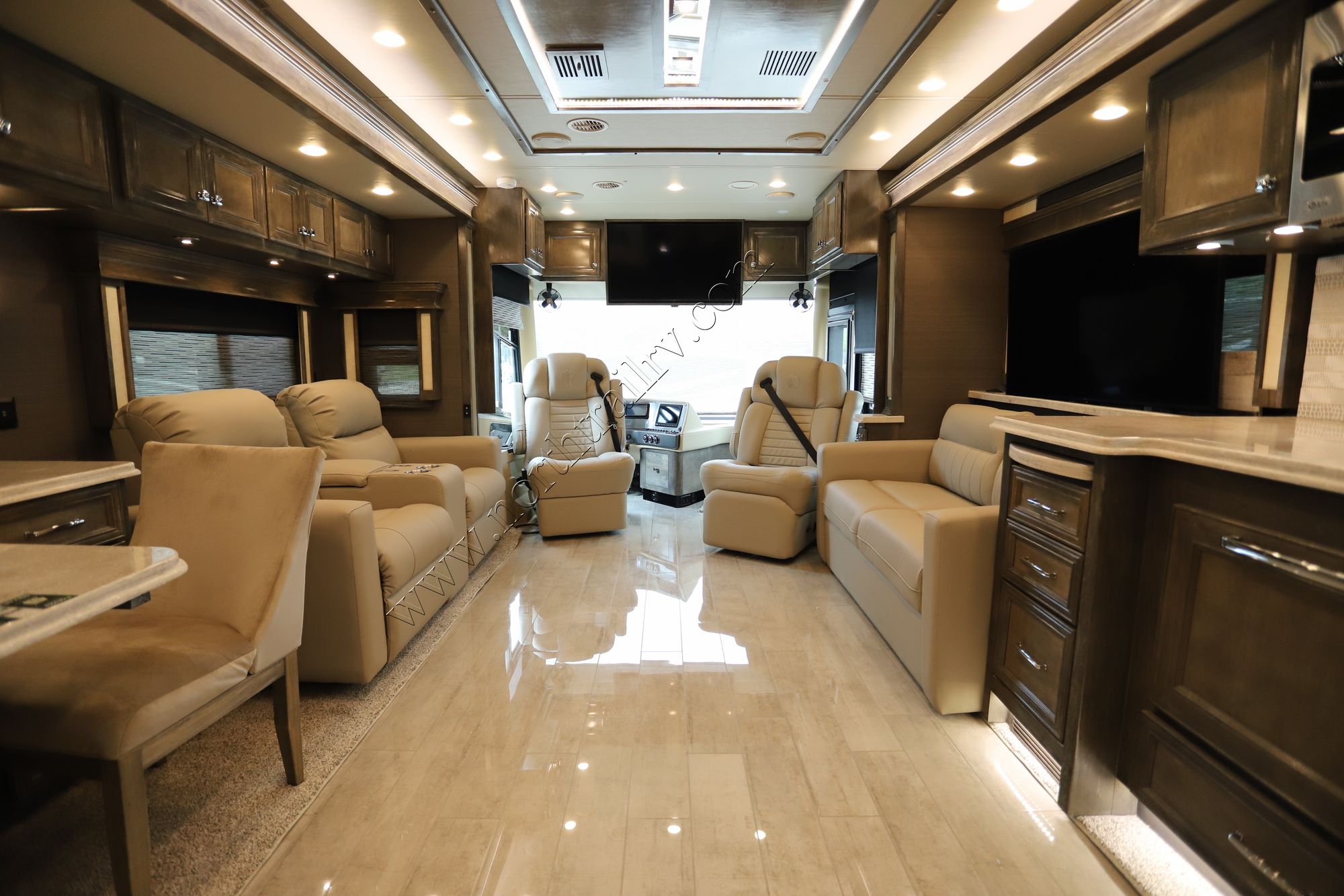 New 2022 Tiffin Motor Homes Phaeton 37BH Class A  For Sale