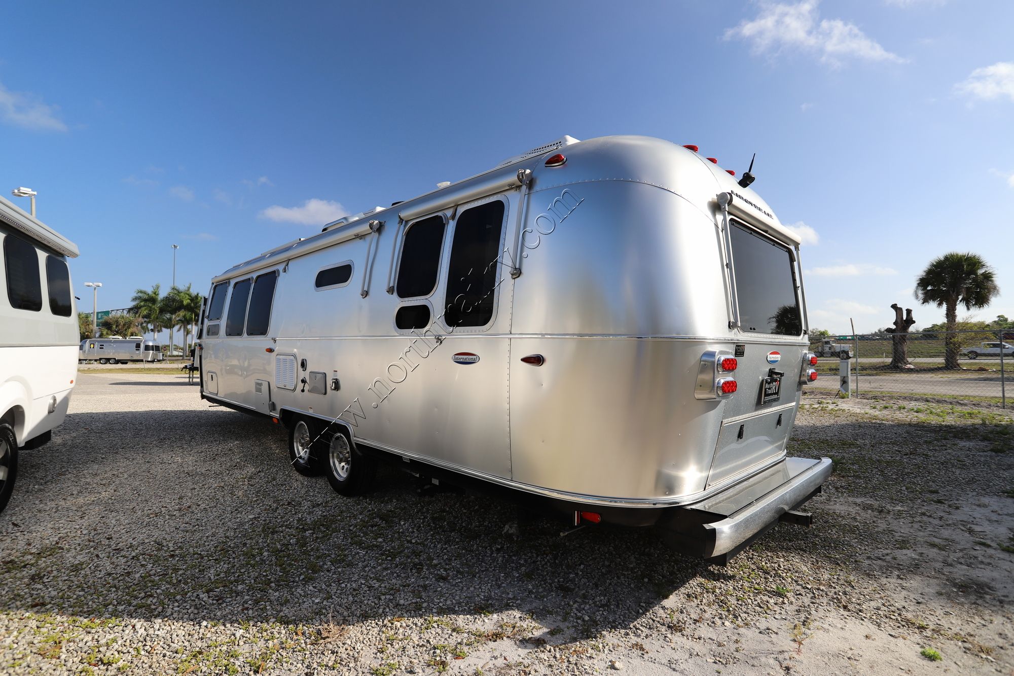 Used 2017 Airstream Intl Serenity 30 QUEEN Travel Trailer  For Sale