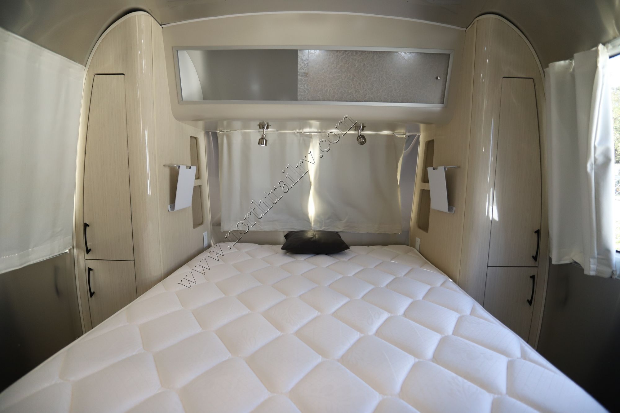 Used 2017 Airstream Intl Serenity 30 QUEEN Travel Trailer  For Sale