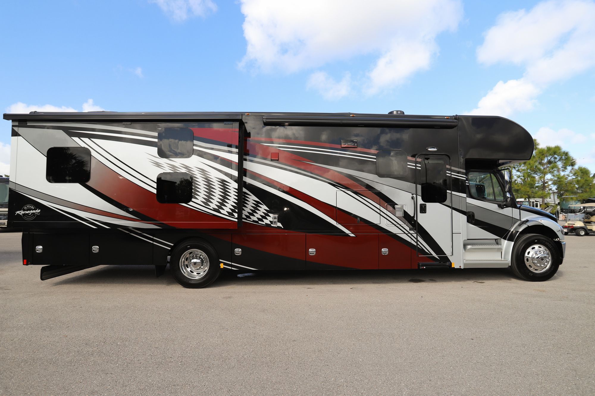 New 2022 Renegade Rv Valencia 38BB Super C  For Sale