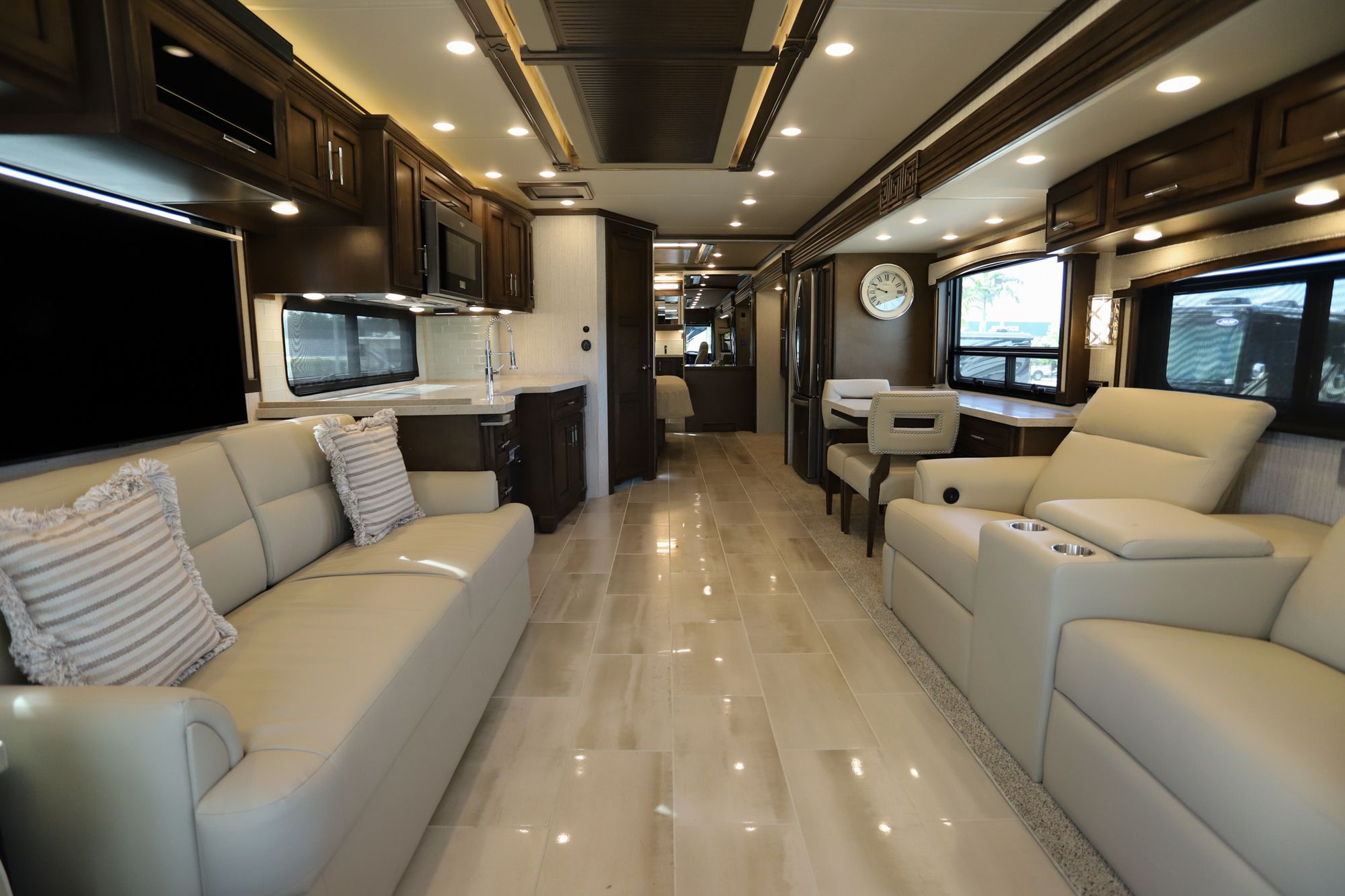 New 2022 Newmar Ventana 4037 Class A  For Sale