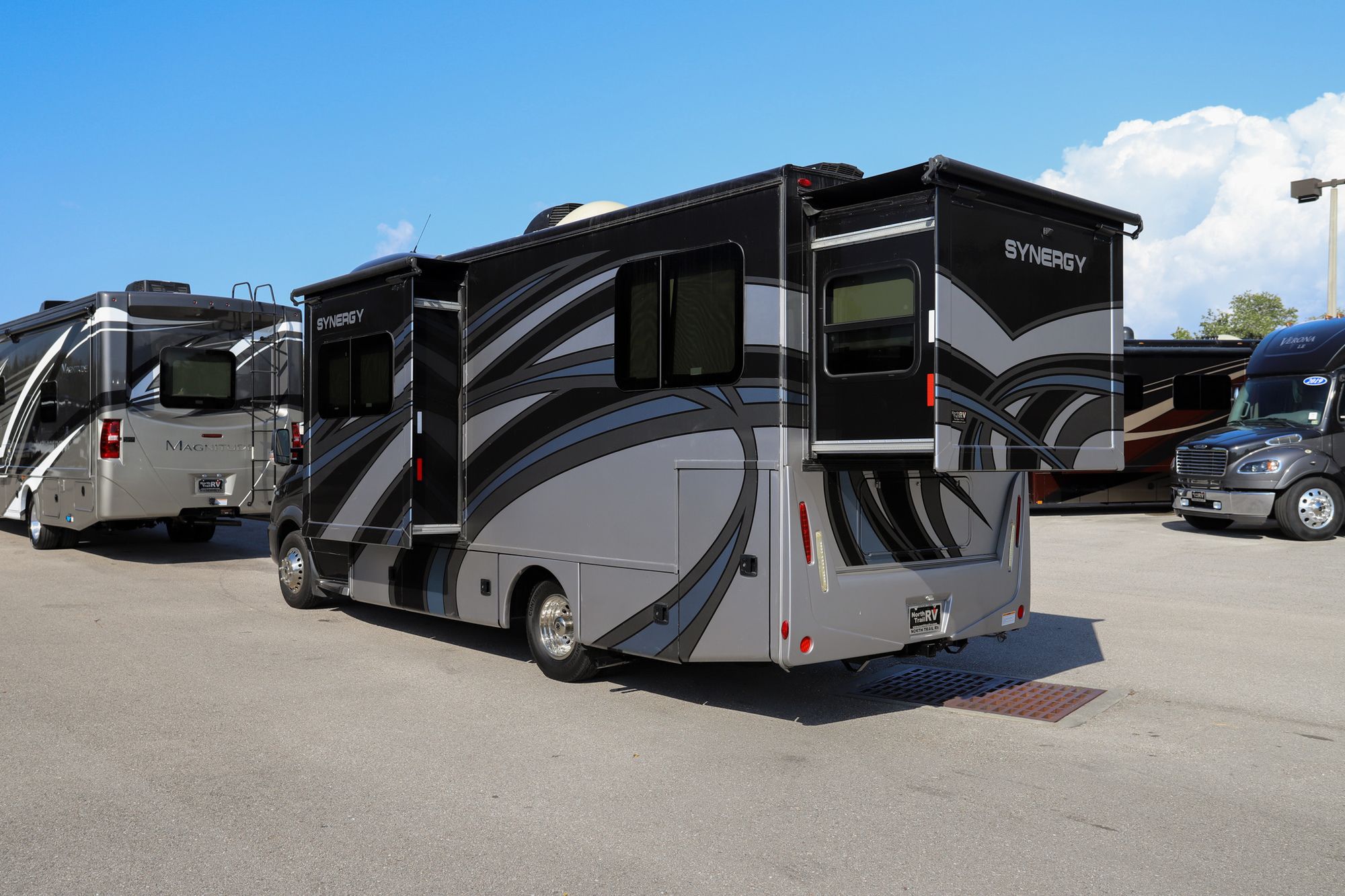 Used 2018 Thor Synergy SP24 Class C  For Sale