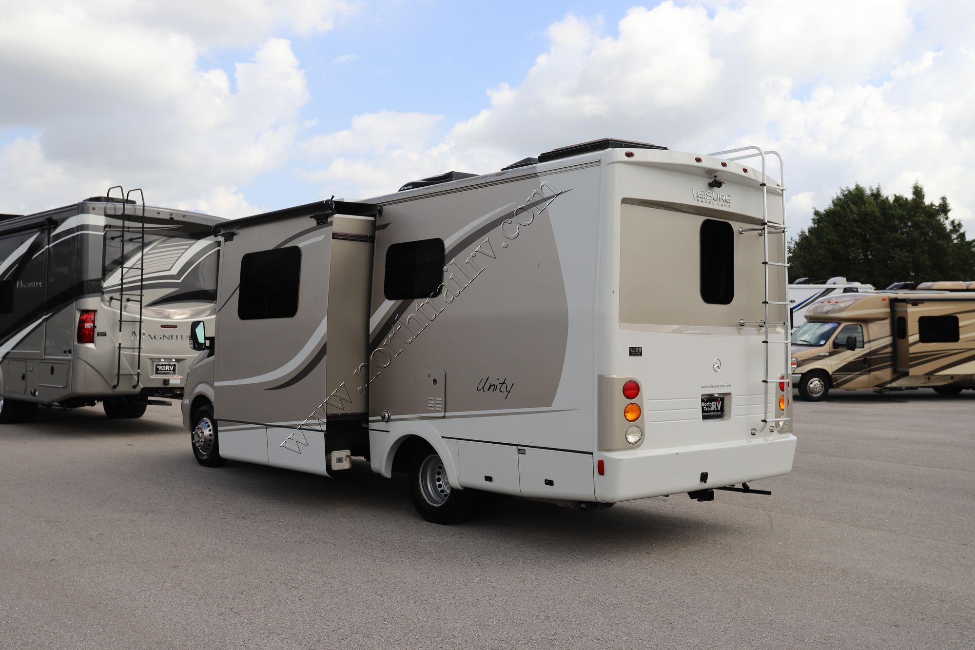 Used 2014 Leisure Van Unity 24MB Class B  For Sale