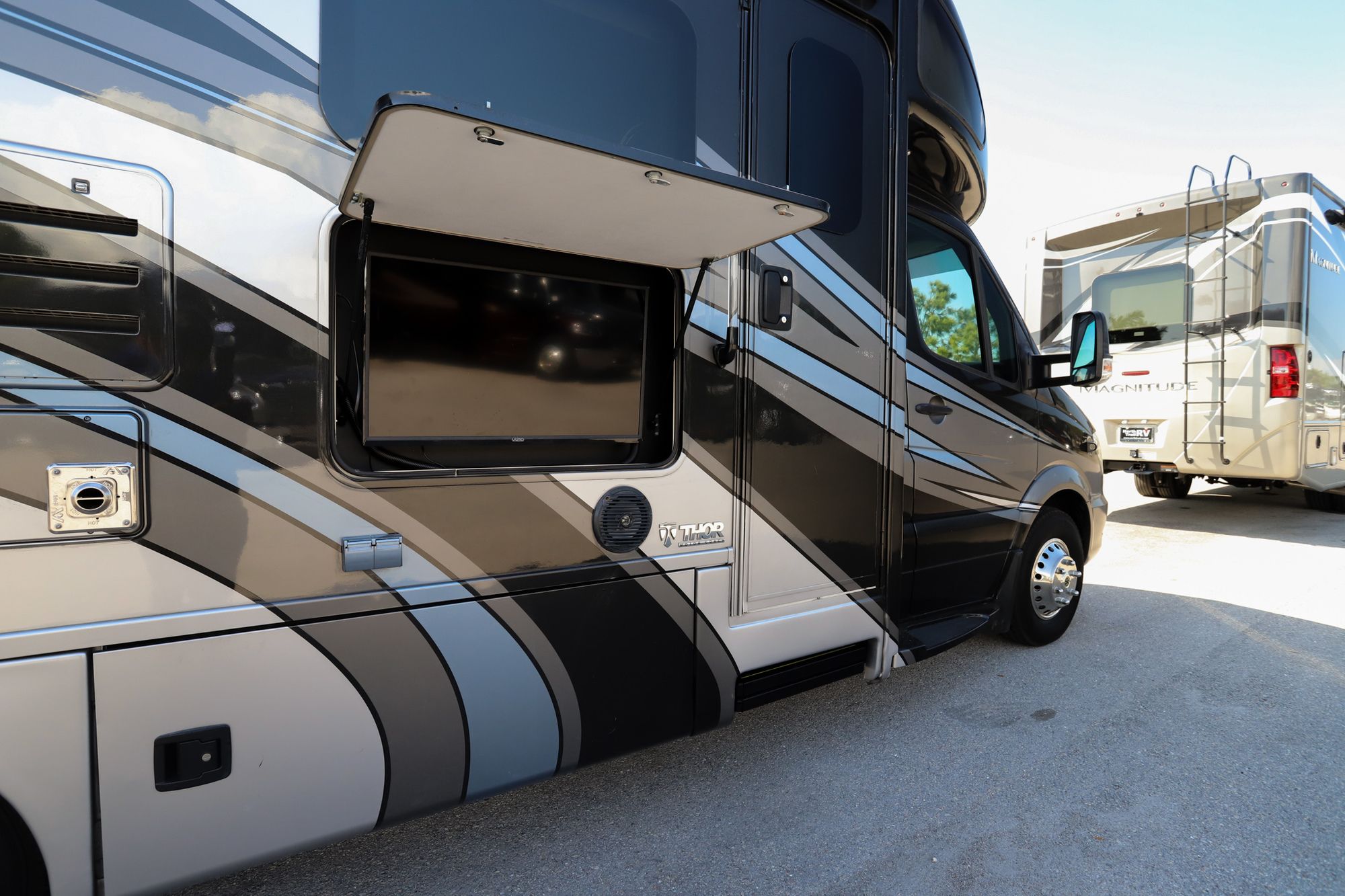 Used 2018 Thor Synergy SP24 Class C  For Sale