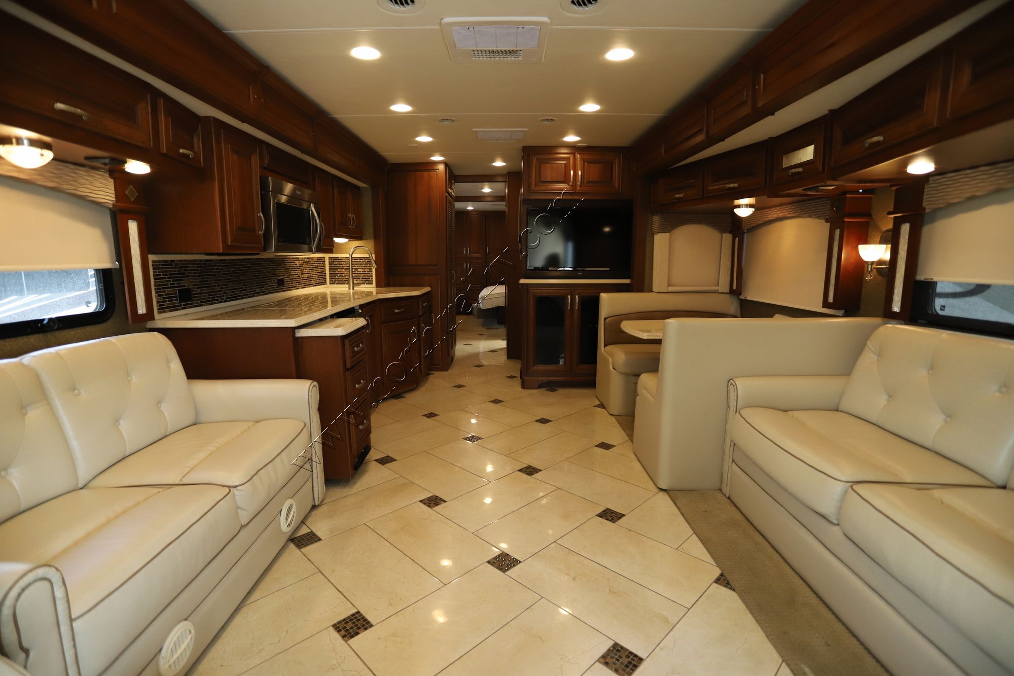 Used 2014 Forest River Charleston 430BH Class A  For Sale