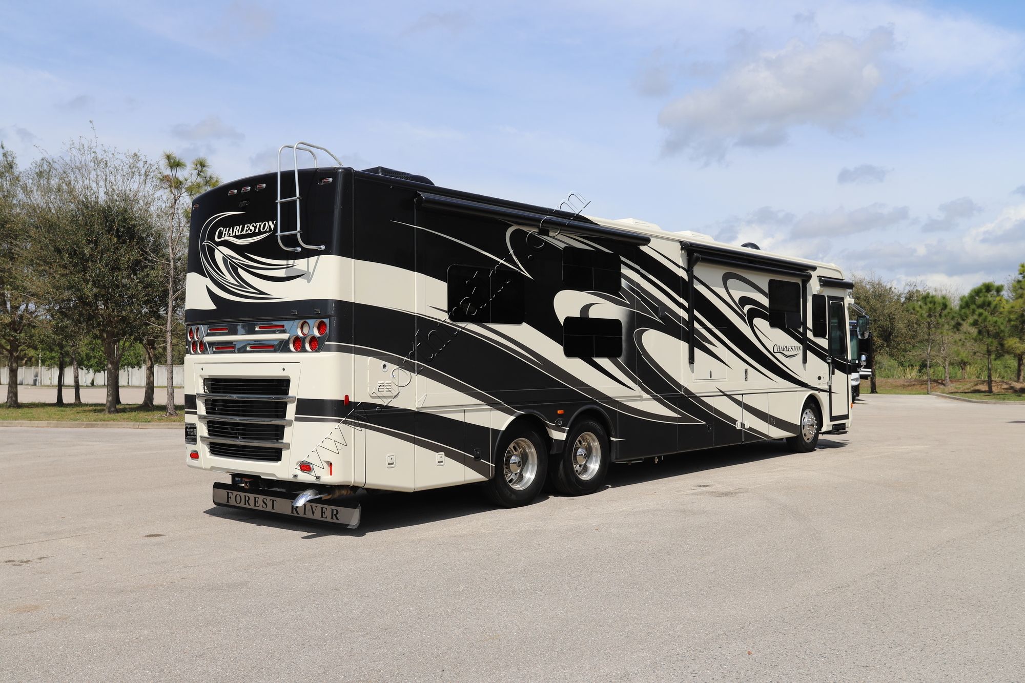 Used 2014 Forest River Charleston 430BH Class A  For Sale