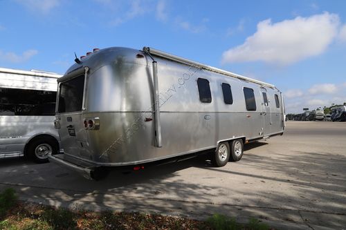 2022 Airstream Classic 33 FB
