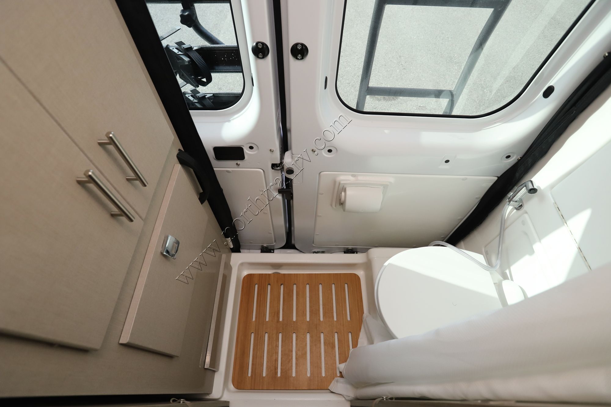 New 2022 Winnebago Travato 259KL Class B  For Sale