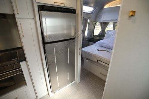 2022 Airstream Classic 33 FB