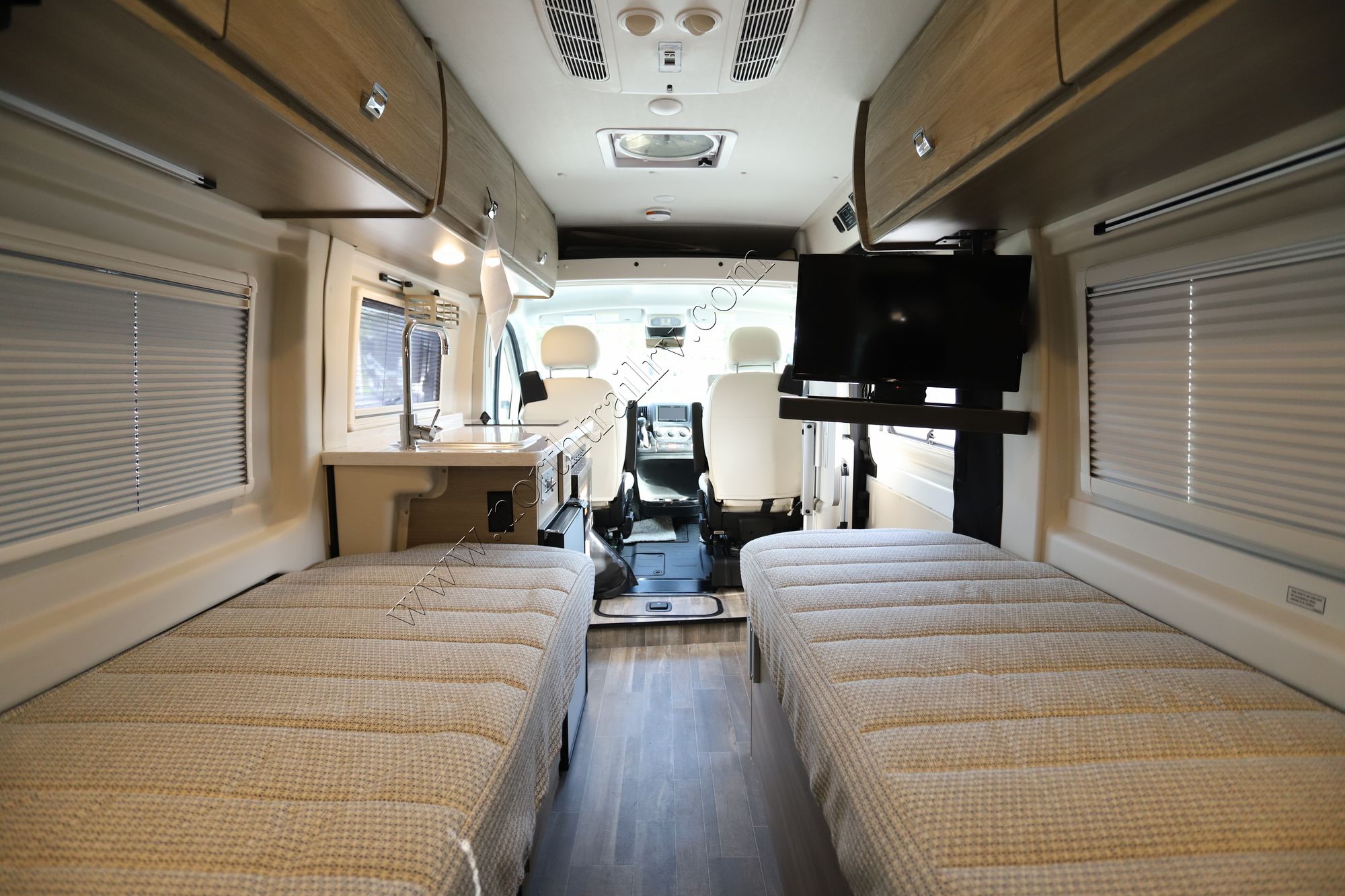 New 2022 Winnebago Travato 259KL Class B  For Sale