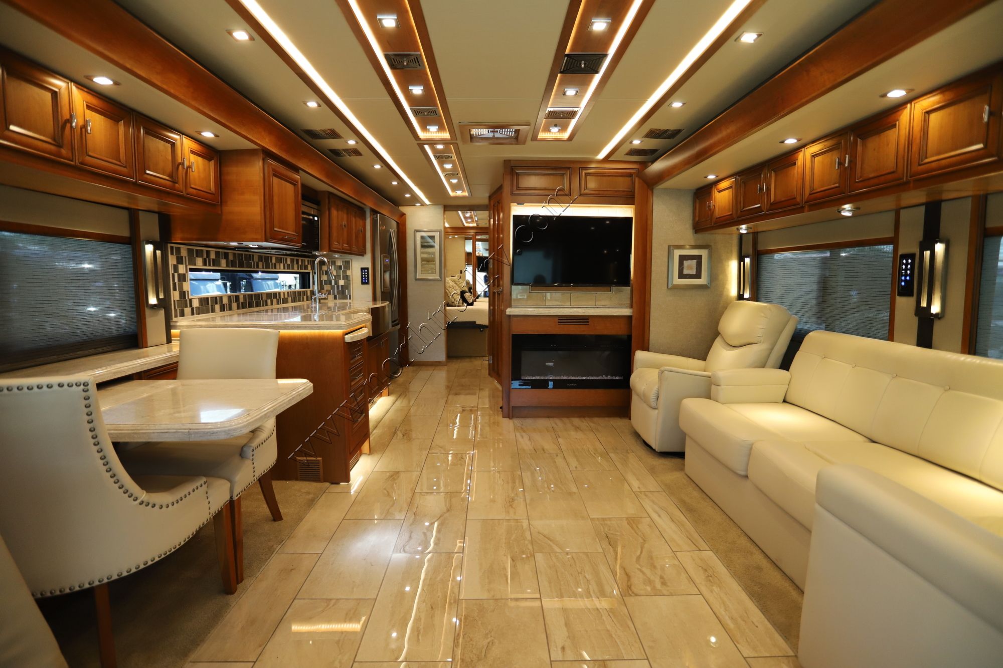 Used 2019 Tiffin Motor Homes Allegro Bus 37AP Class A  For Sale