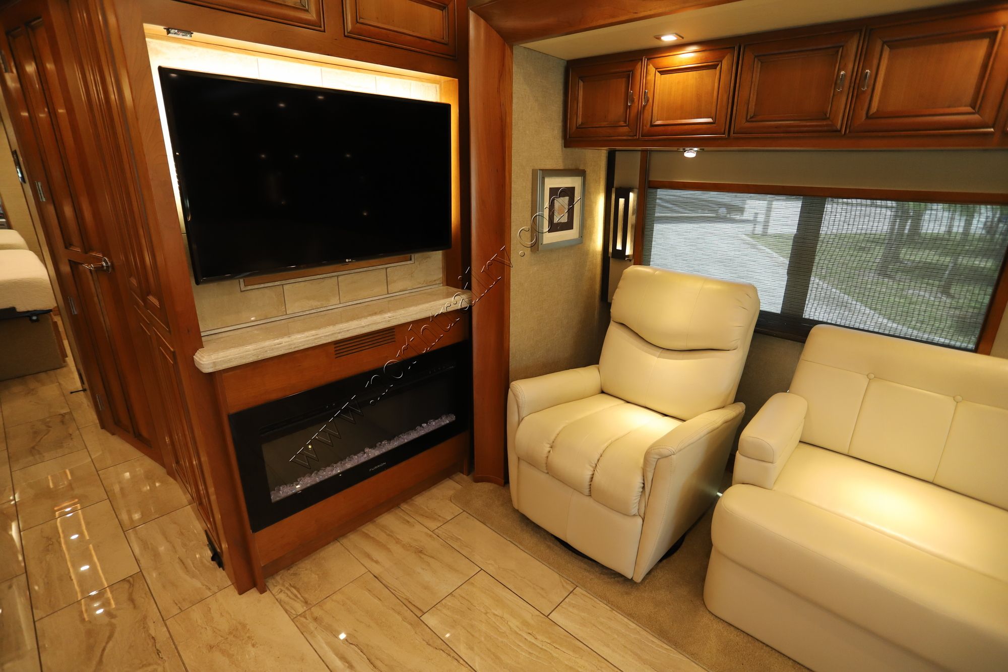 Used 2019 Tiffin Motor Homes Allegro Bus 37AP Class A  For Sale