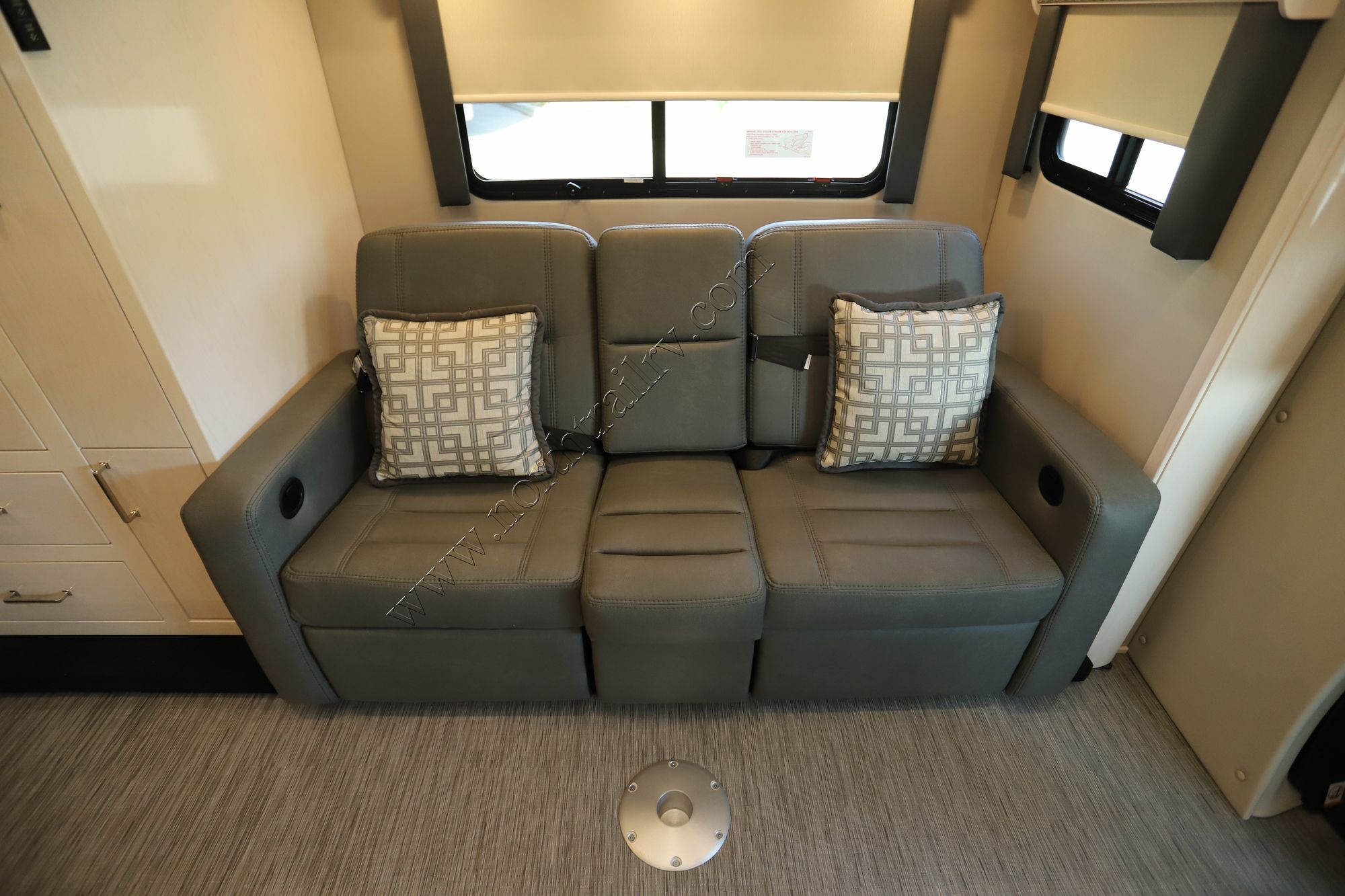 New 2022 Renegade Rv Vienna 25VFWS Class C  For Sale