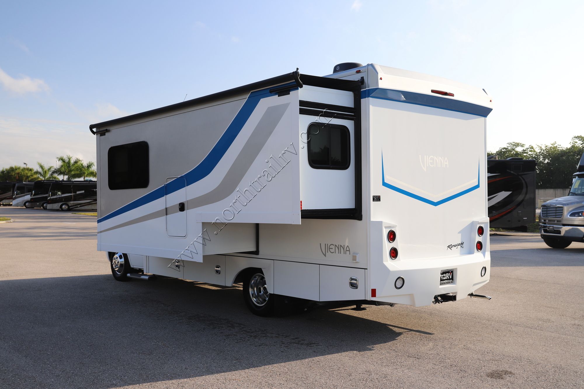 New 2022 Renegade Rv Vienna 25VFWS Class C  For Sale