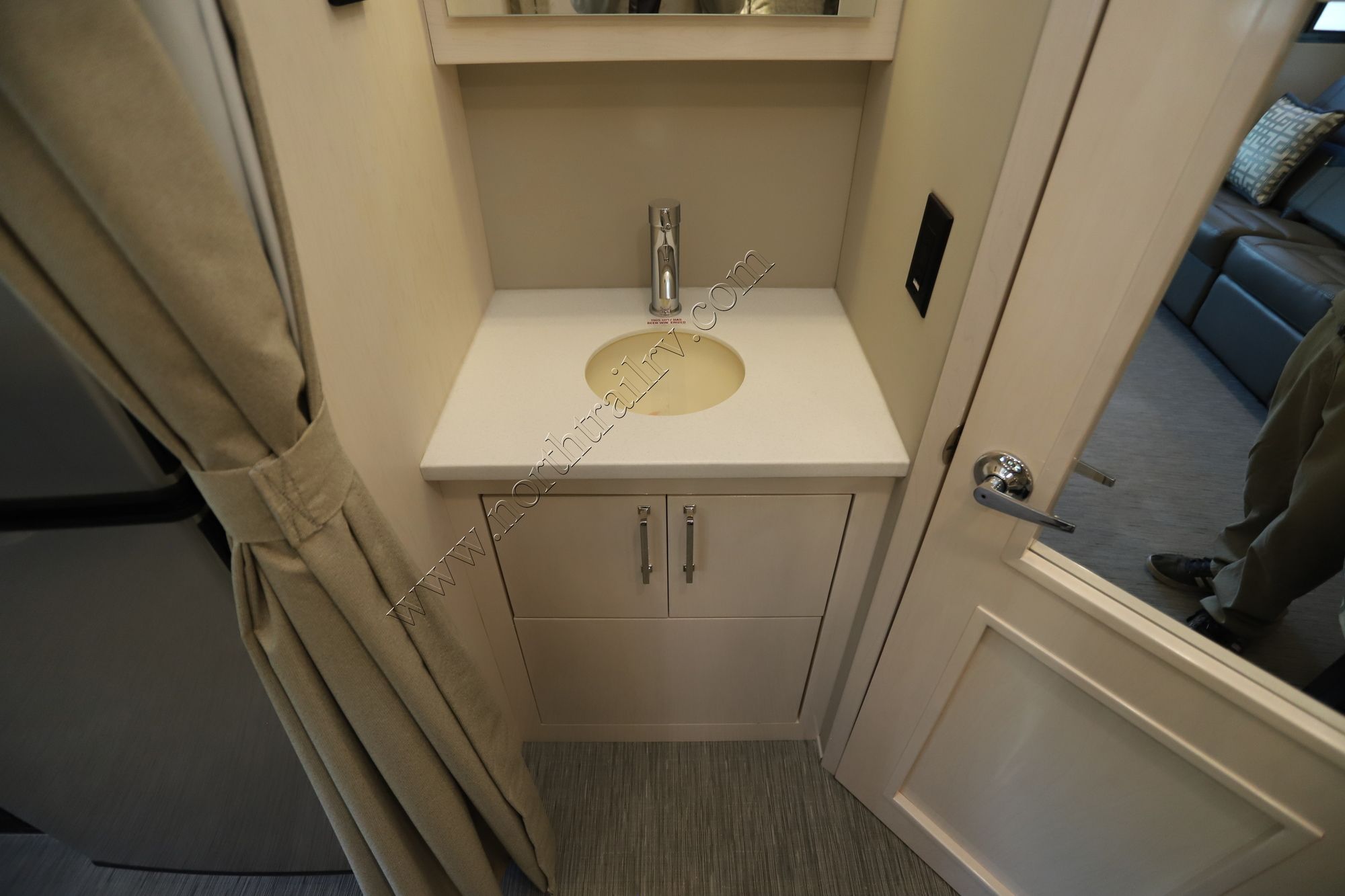 New 2022 Renegade Rv Vienna 25VFWS Class C  For Sale