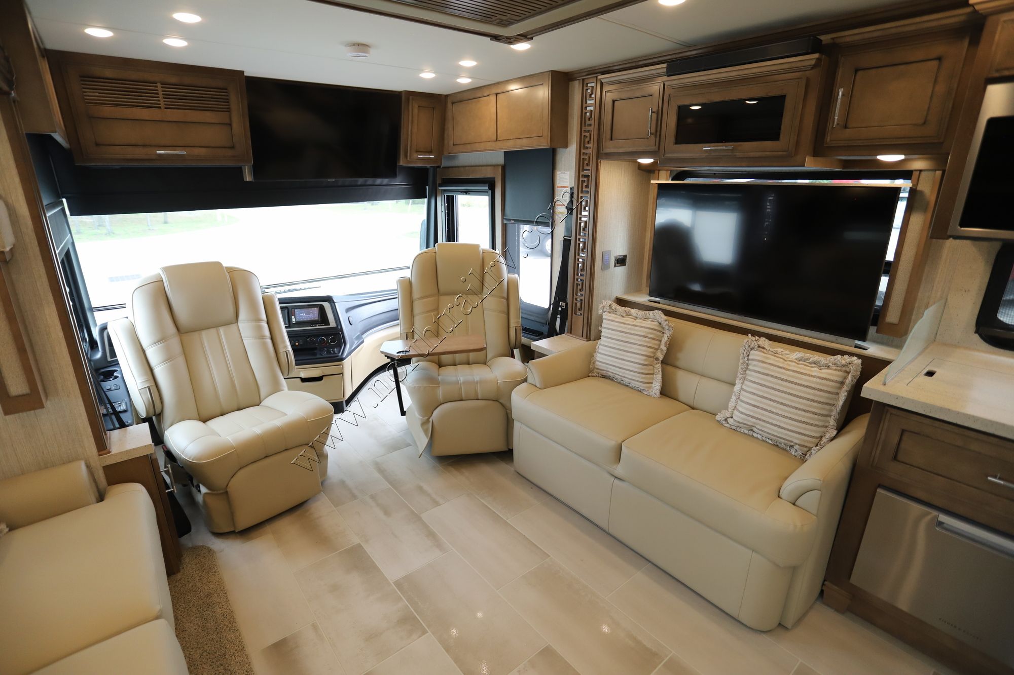 New 2022 Newmar Ventana 4326 Class A  For Sale