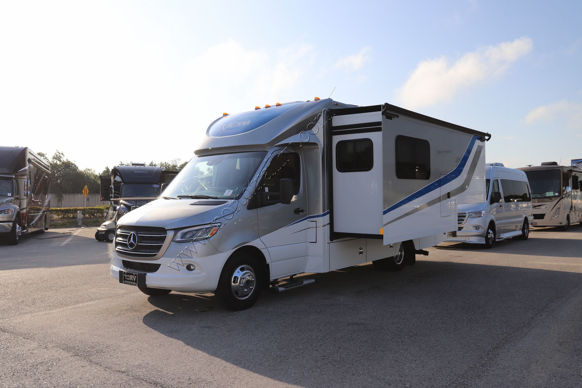 New 2022 Renegade Rv Vienna 25VFWS Class C  For Sale