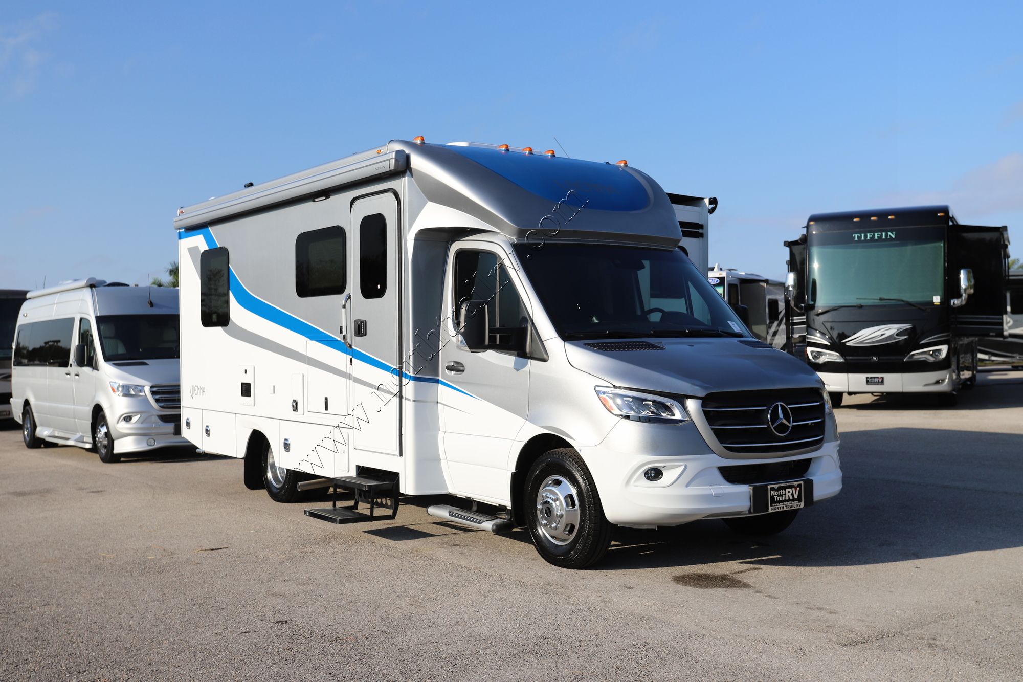 New 2022 Renegade Rv Vienna 25VFWS Class C  For Sale