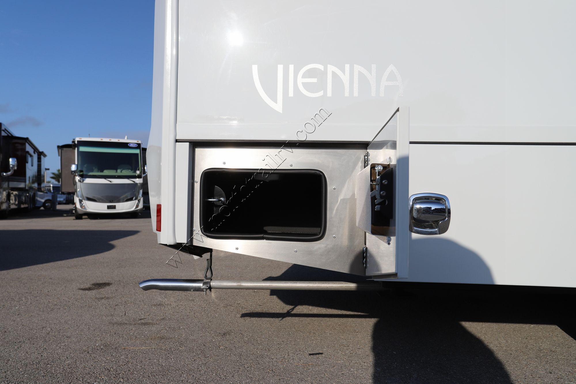 New 2022 Renegade Rv Vienna 25VFWS Class C  For Sale
