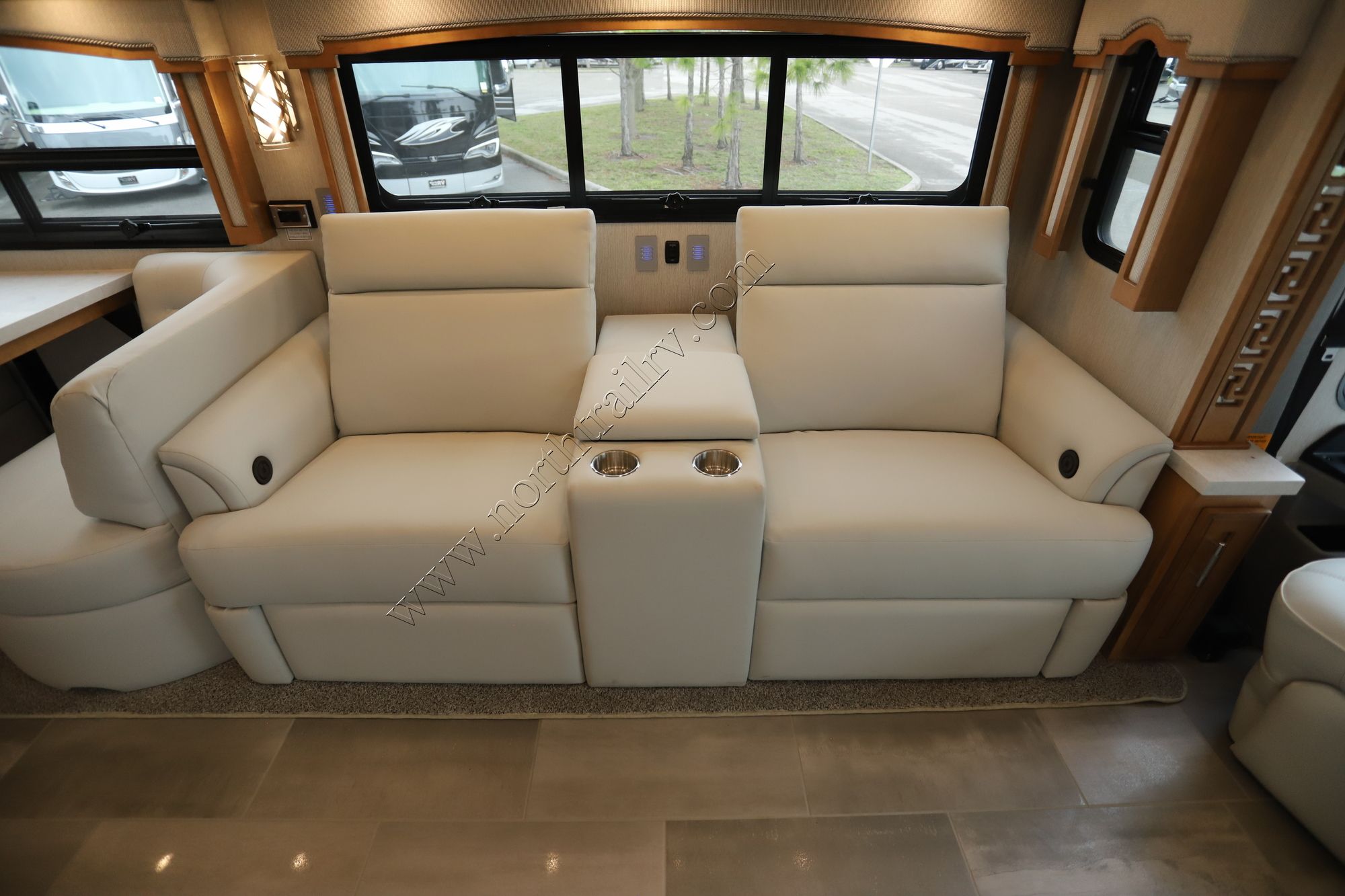 New 2022 Newmar Ventana 4369 Class A  For Sale