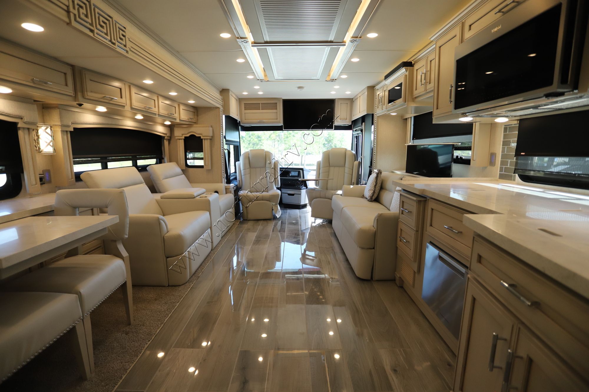 New 2022 Newmar Ventana 4369 Class A  For Sale