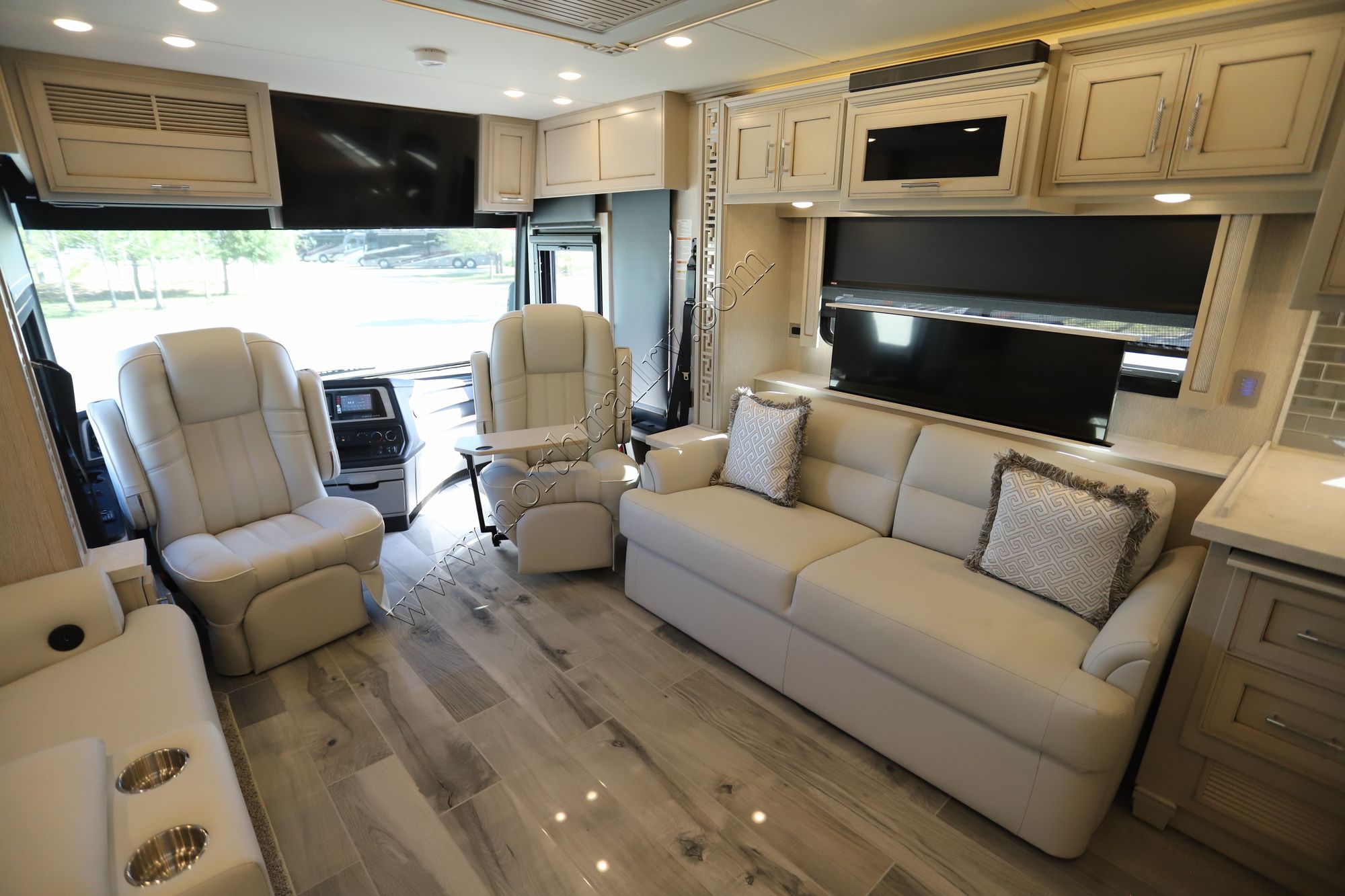 New 2022 Newmar Ventana 4369 Class A  For Sale