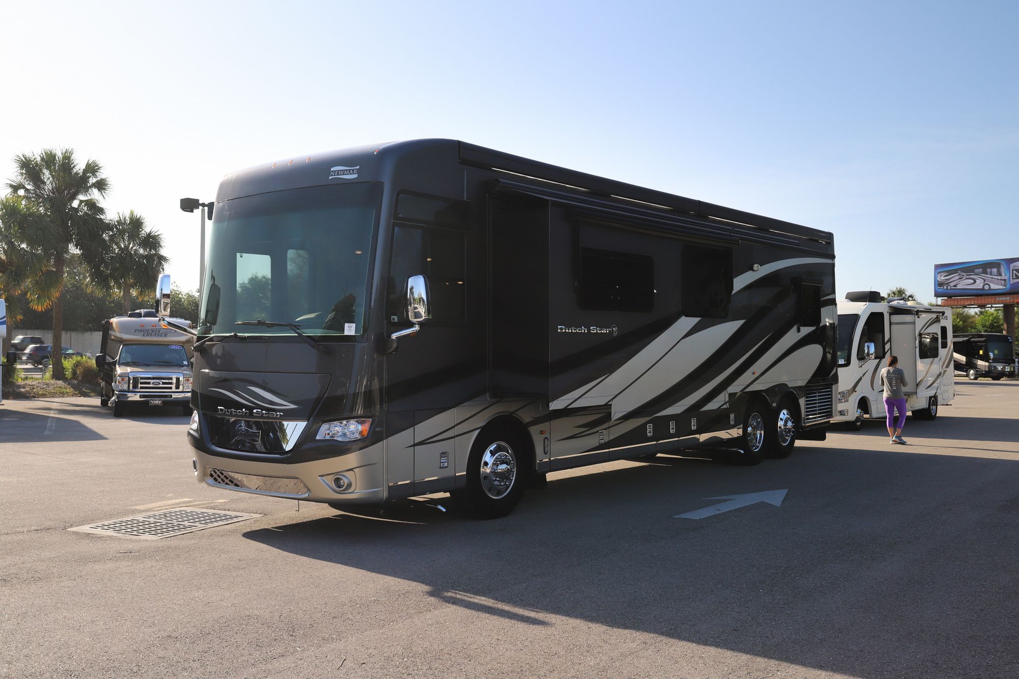 Used 2018 Newmar Dutch Star 4018 Class A  For Sale