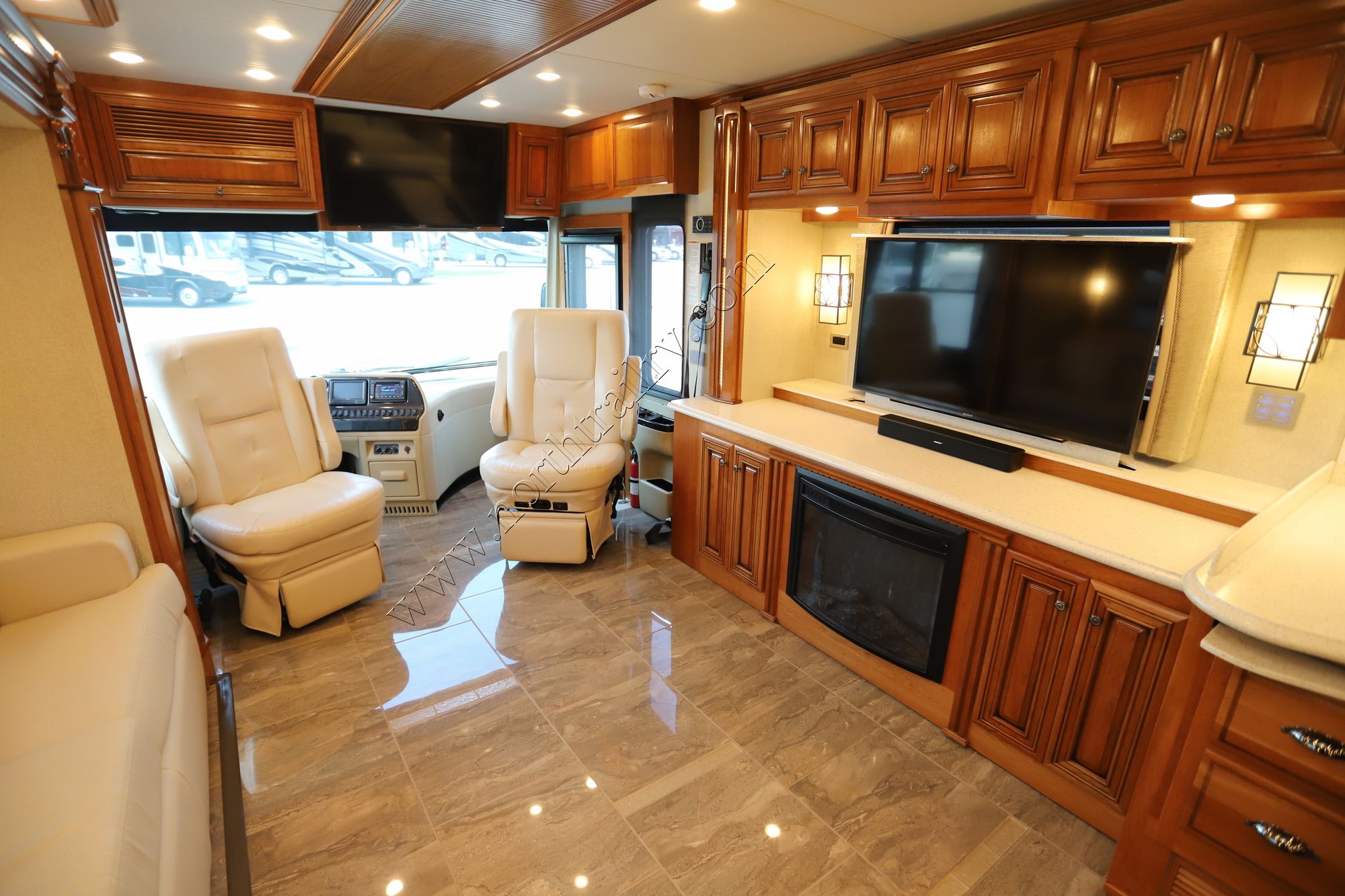 Used 2018 Newmar Dutch Star 4018 Class A  For Sale