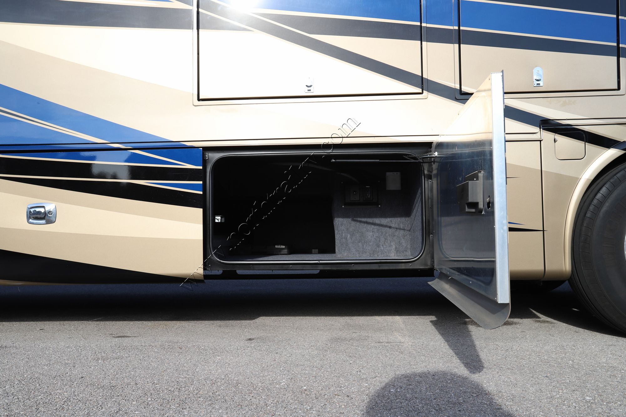 Used 2016 Tiffin Motor Homes Allegro Bus 45OP Class A  For Sale