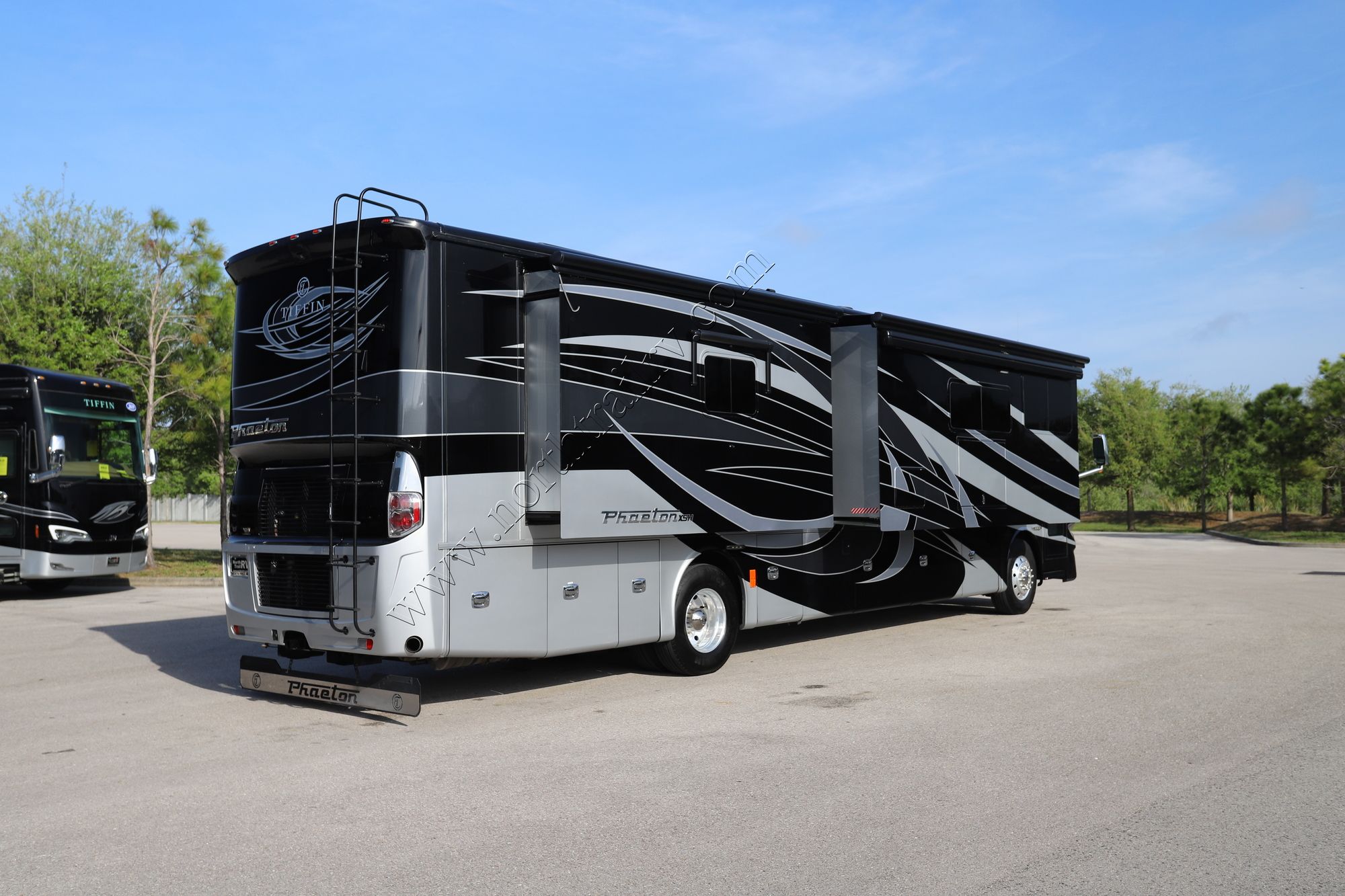 Used 2019 Tiffin Motor Homes Phaeton 40IH Class A  For Sale