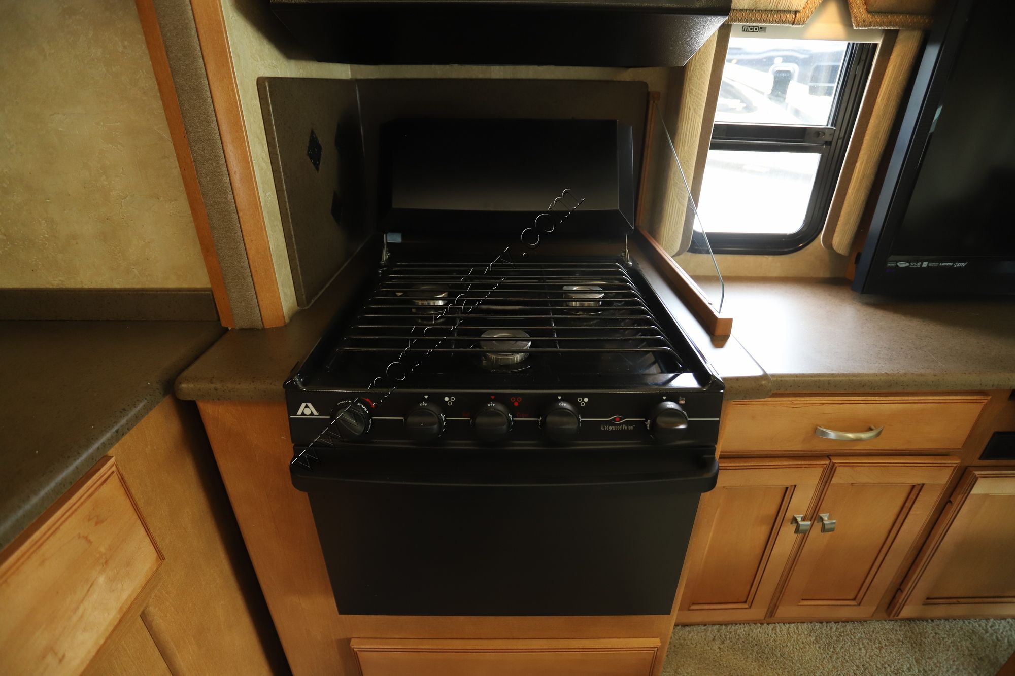 Used 2013 Winnebago Vista 30T Class A  For Sale