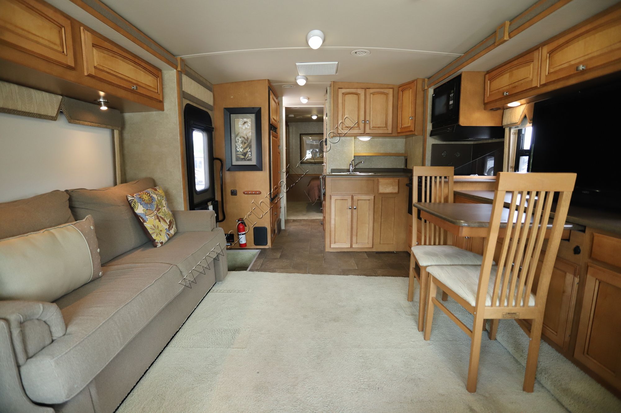 Used 2013 Winnebago Vista 30T Class A  For Sale