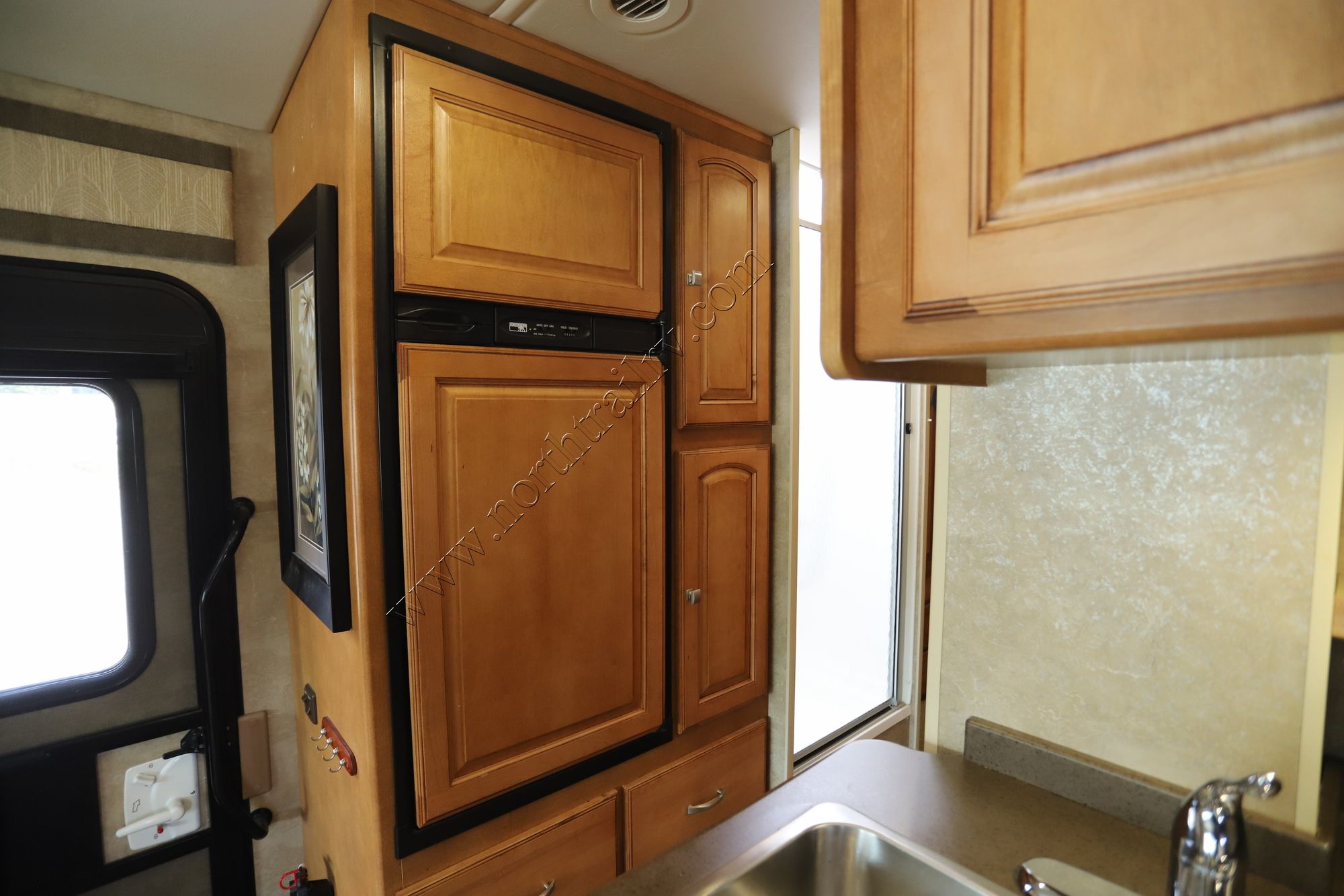 Used 2013 Winnebago Vista 30T Class A  For Sale