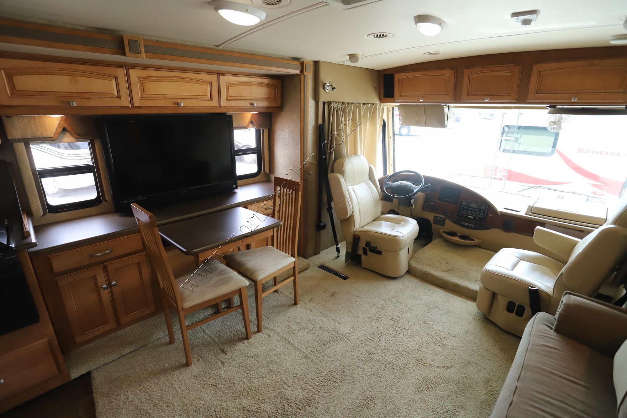 Used 2013 Winnebago Vista 30T Class A  For Sale