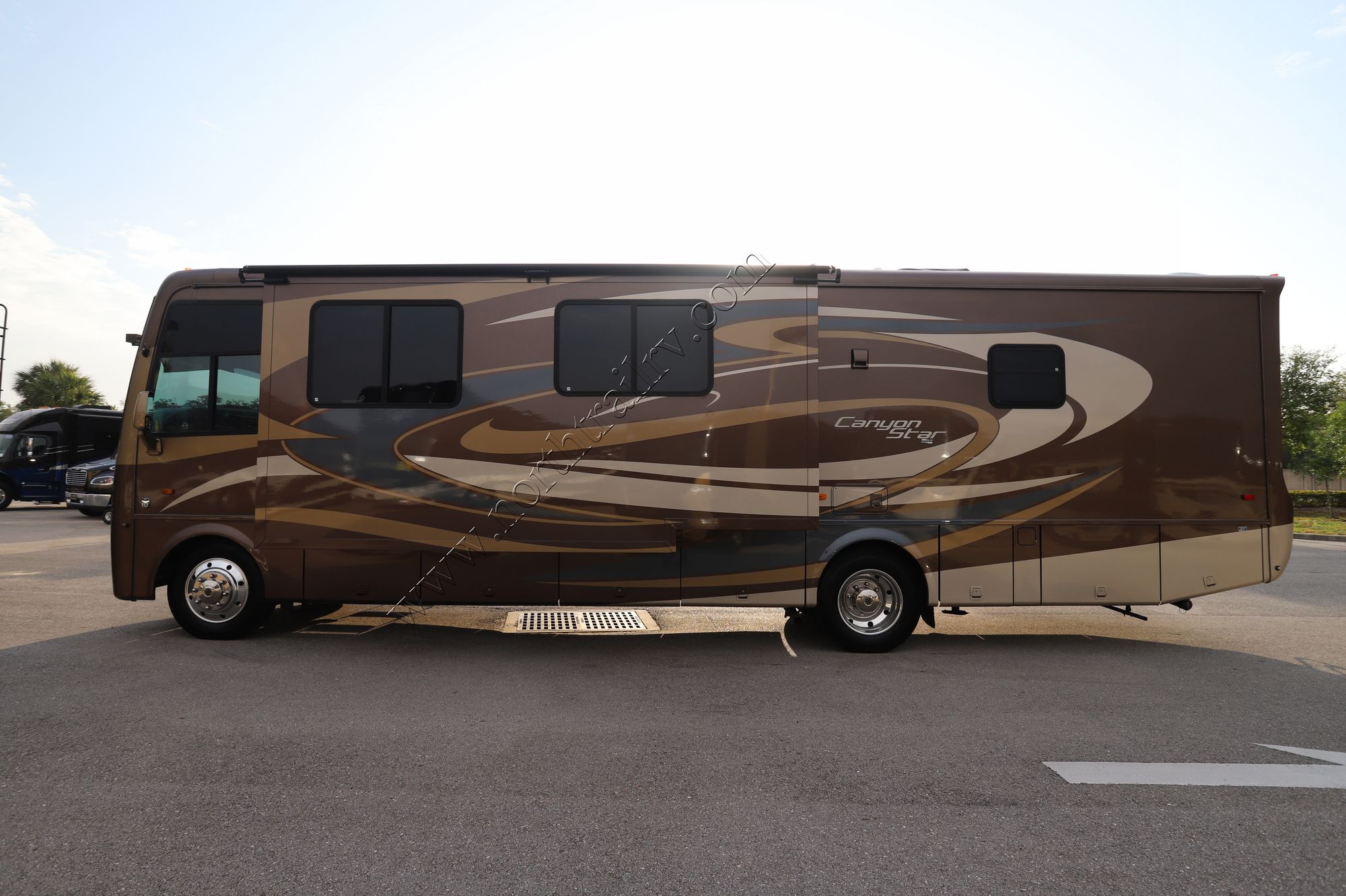 Used 2013 Newmar Canyon Star 3610 Class A  For Sale