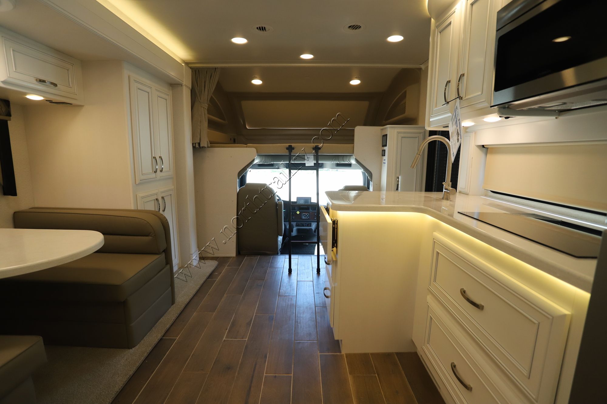 New 2022 Jayco Seneca Prestige 37K Super C  For Sale