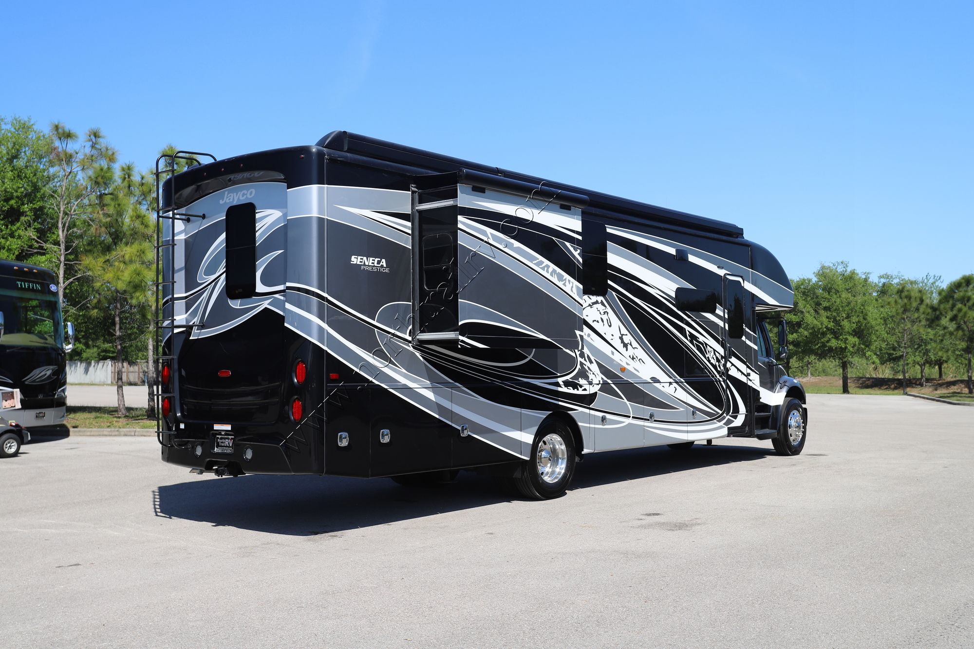 New 2022 Jayco Seneca Prestige 37K Super C  For Sale