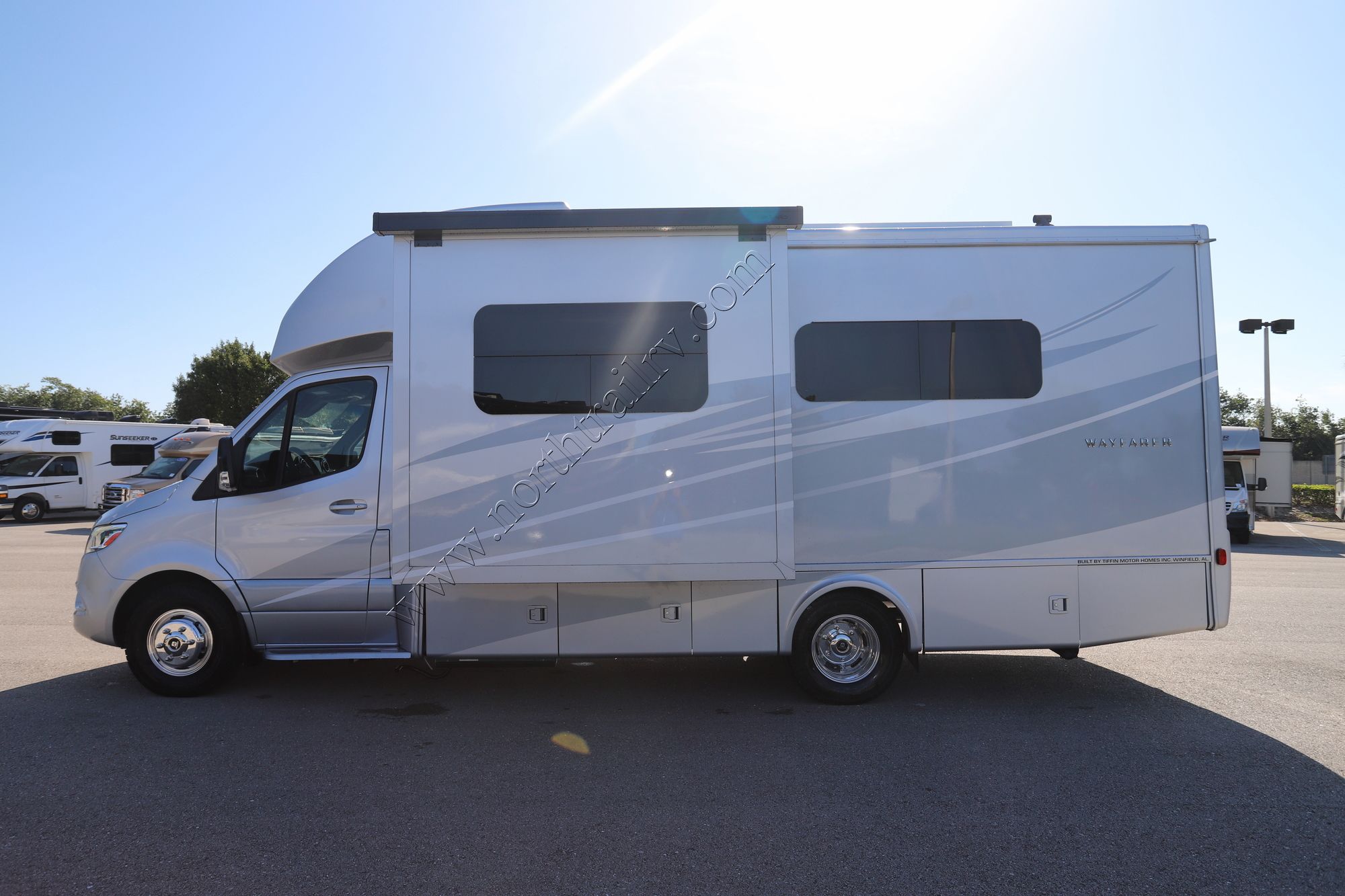 New 2022 Tiffin Motor Homes Wayfarer 25JW Class C  For Sale