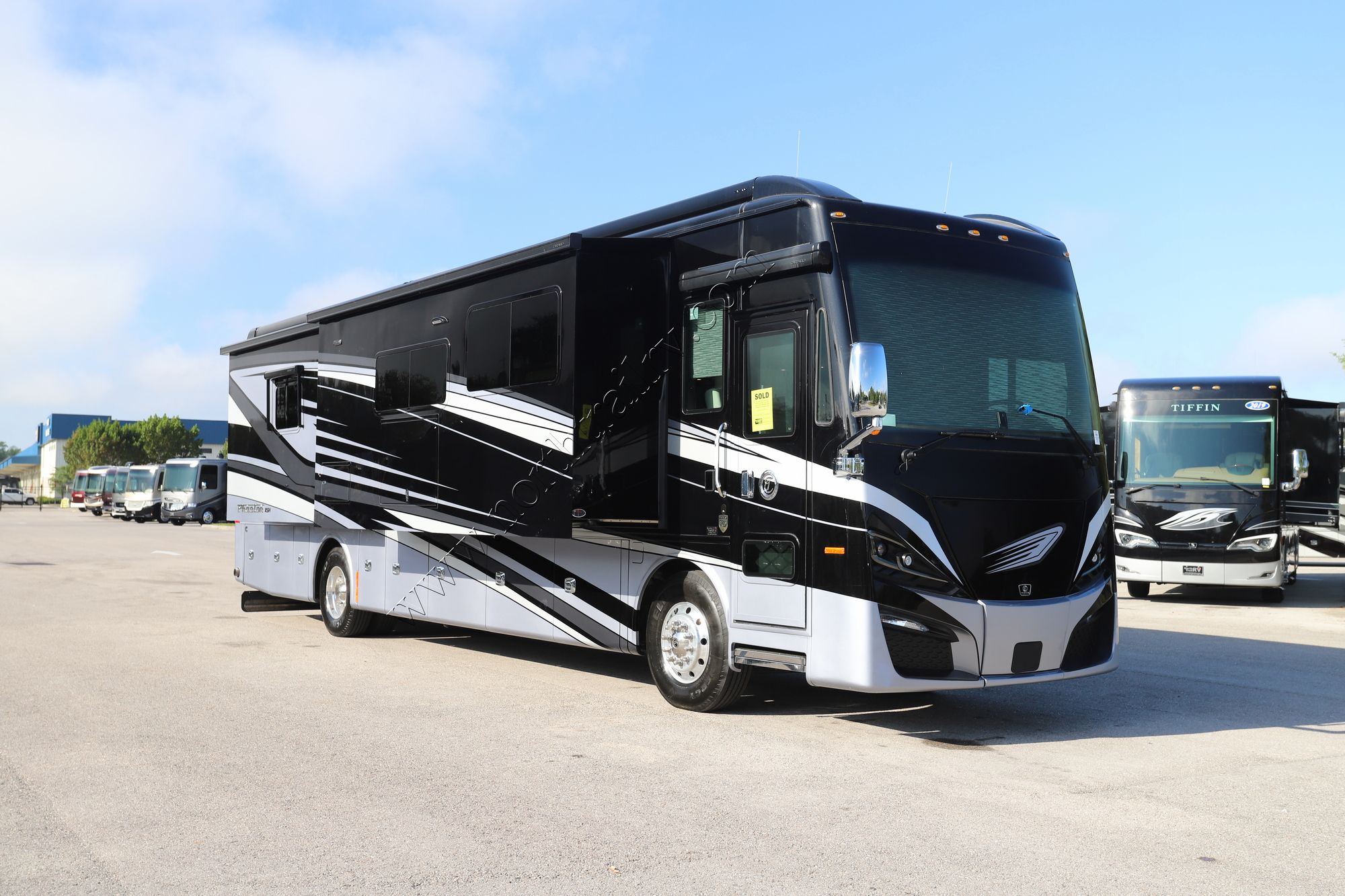 New 2022 Tiffin Motor Homes Phaeton 40IH Class A  For Sale