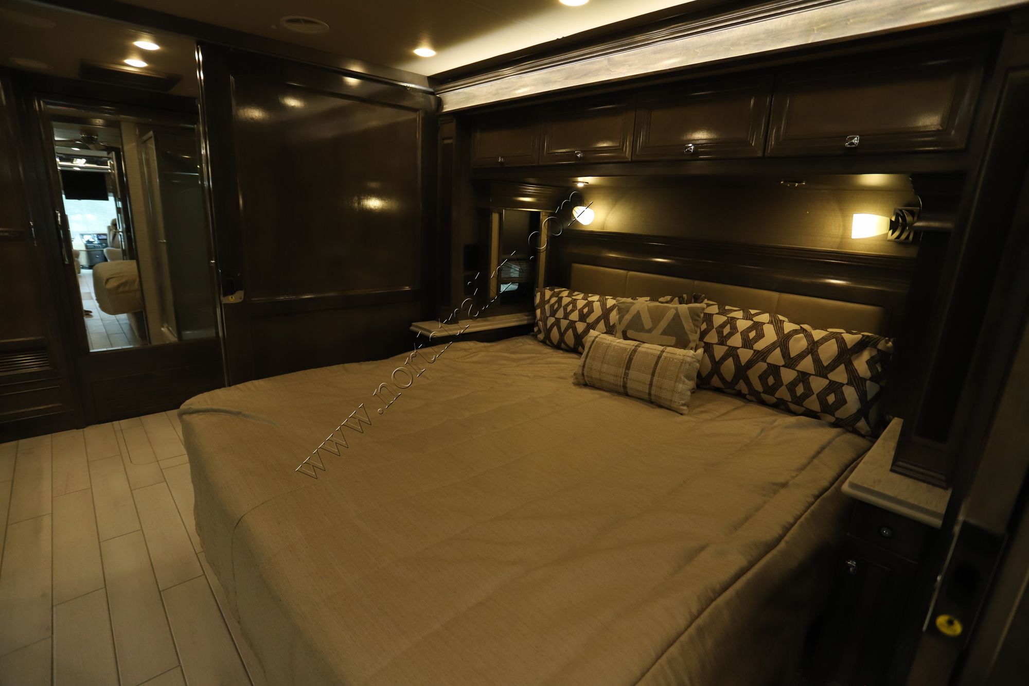 New 2022 Tiffin Motor Homes Phaeton 40IH Class A  For Sale